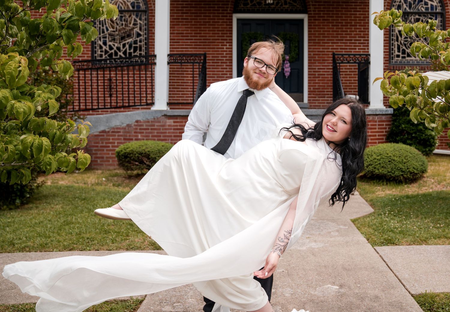 Wedding, couples, and lifestyle photography by Siler Productions, a Kentucky wedding photographer.
