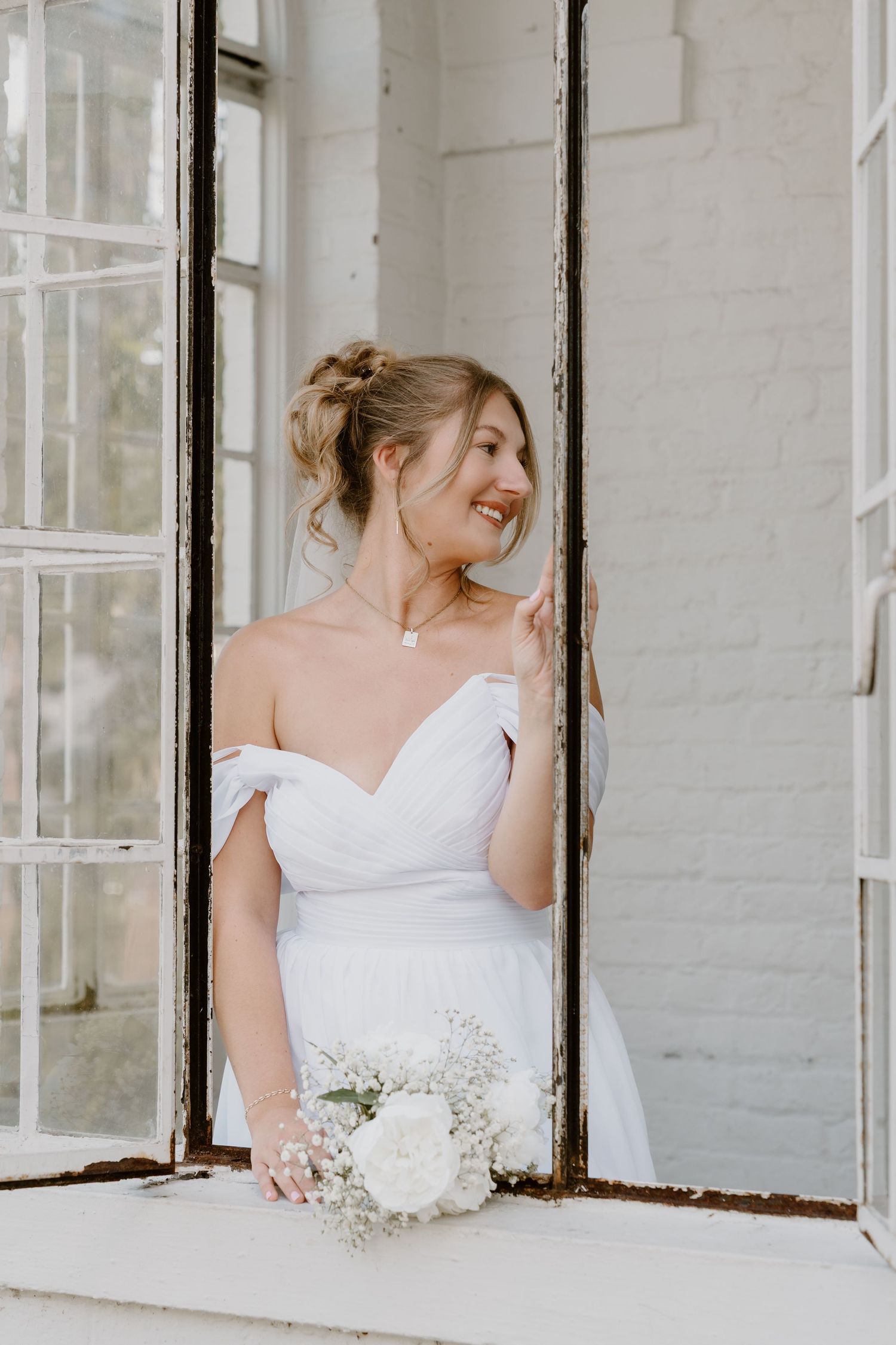 Wedding, couples, and lifestyle photography by Siler Productions, a Kentucky wedding photographer.