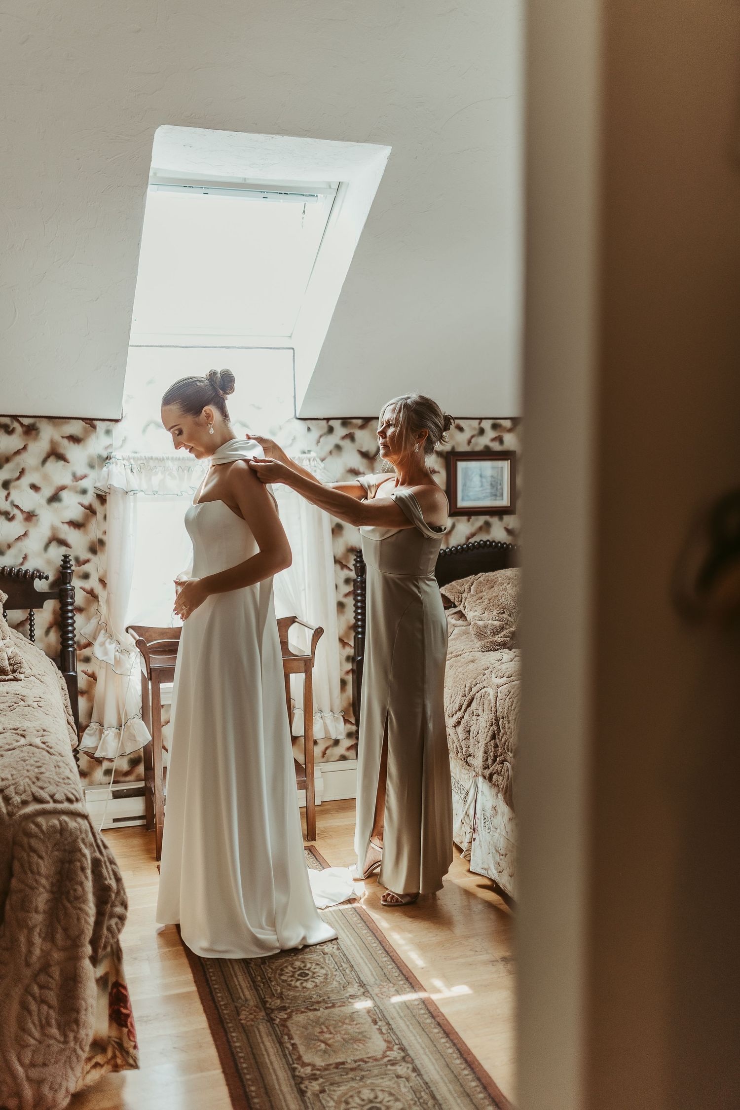 wedding day bride getting ready with her mom