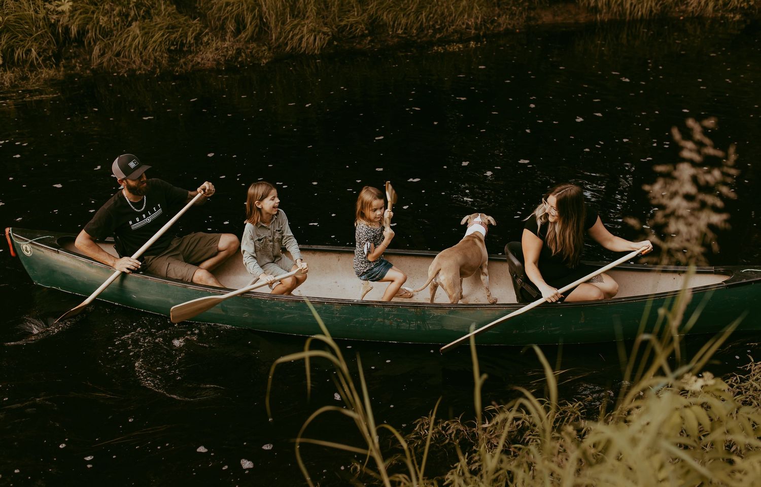 family boating photoshoot