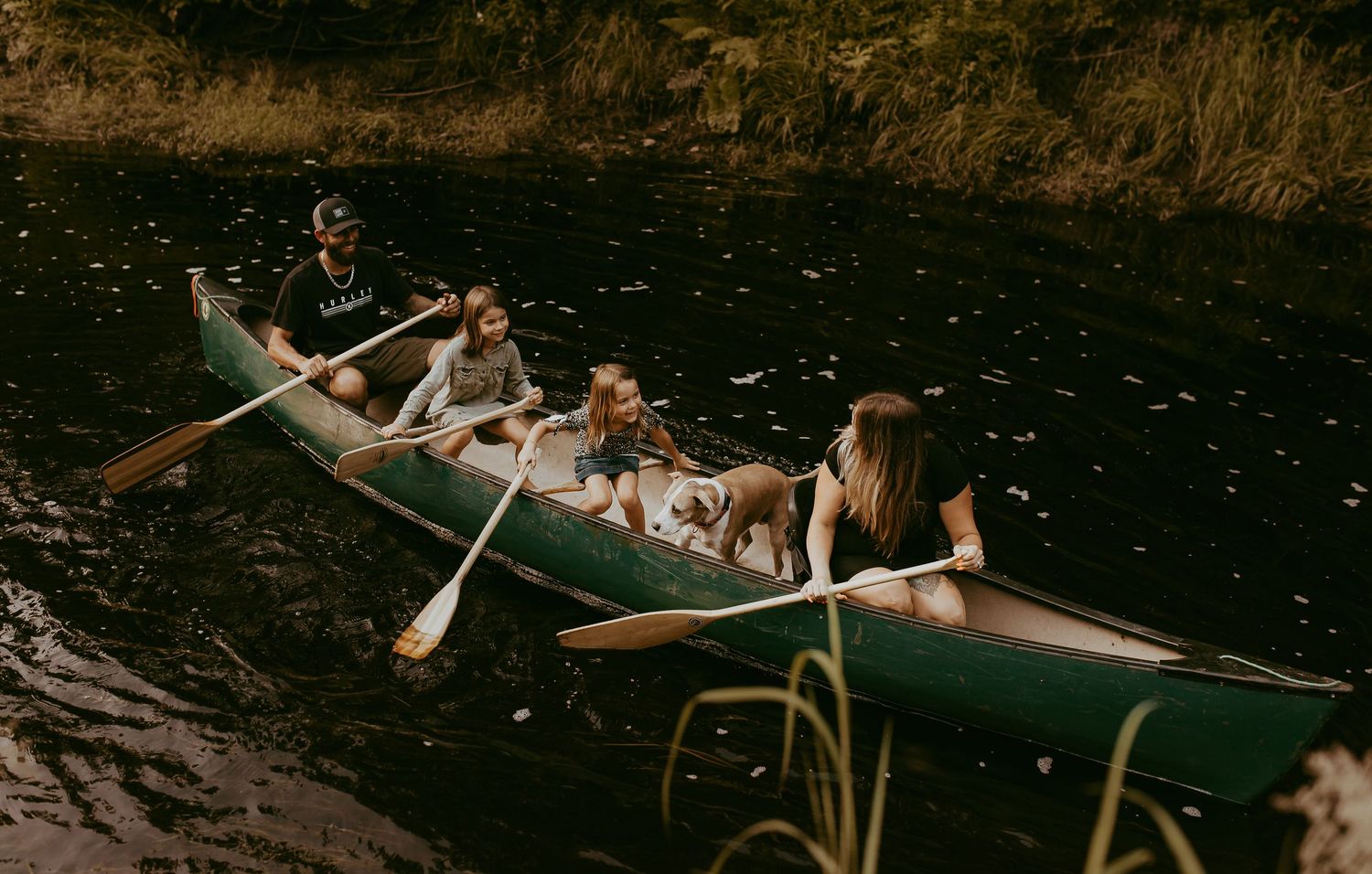 family boating photoshoot