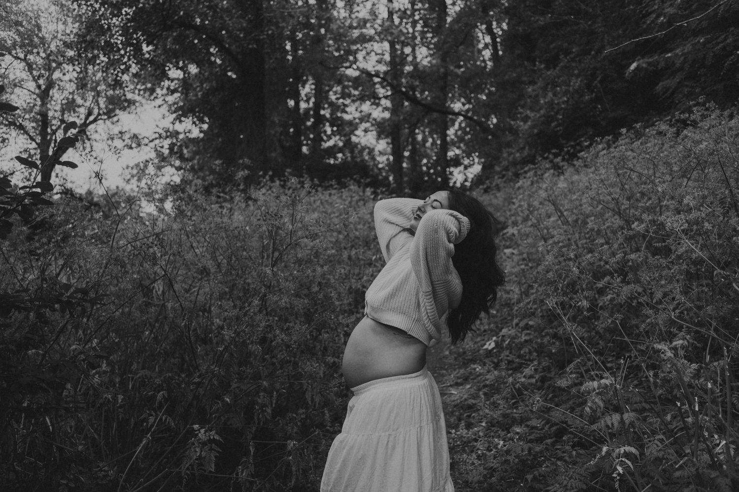 Lifestyle Photography by Marina Dams Field Maternity Photoshoot Vancouver