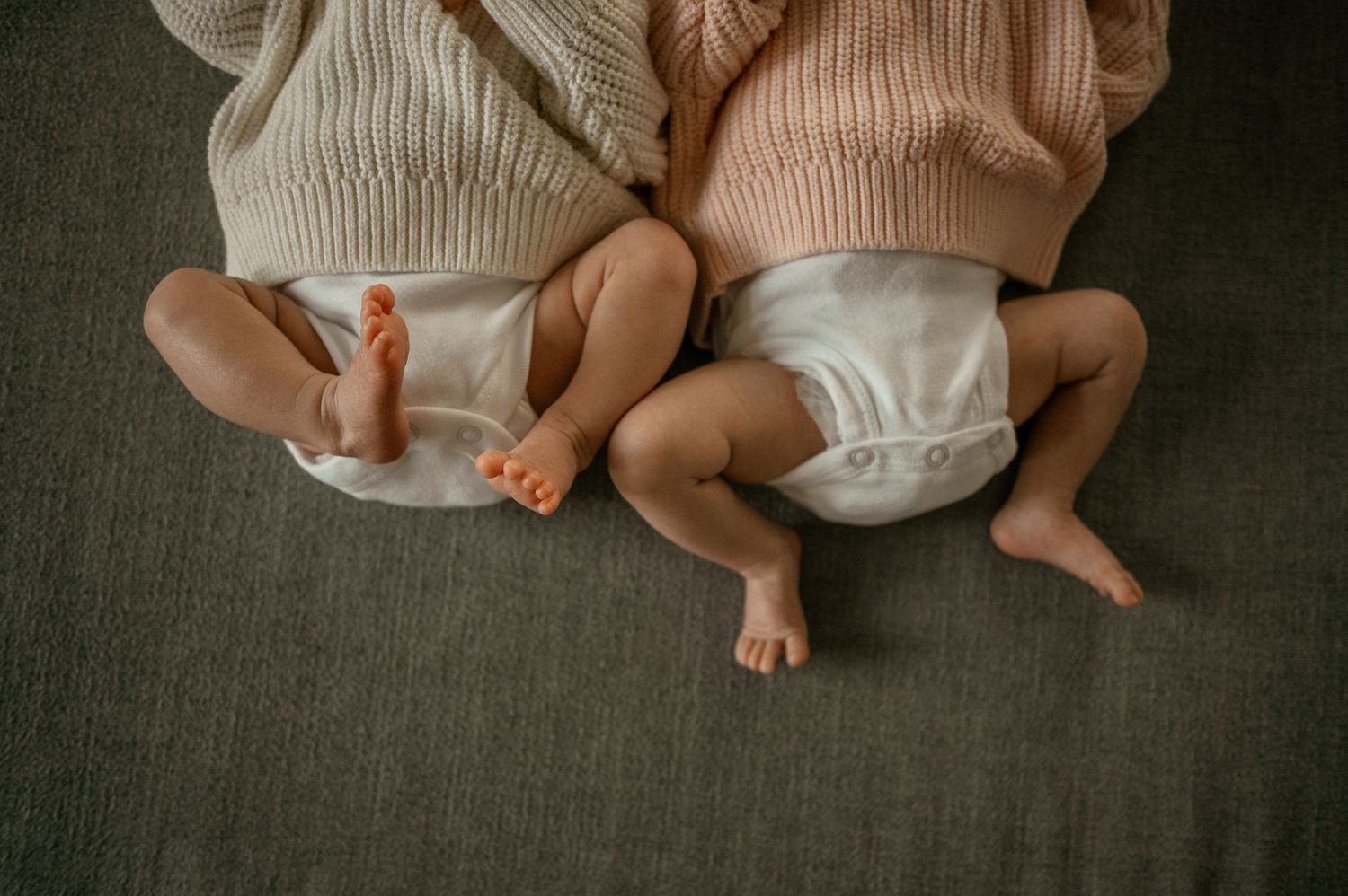 Lifestyle Photography by Marina Dams Indoors Newborn Twins Photoshoot Vancouver