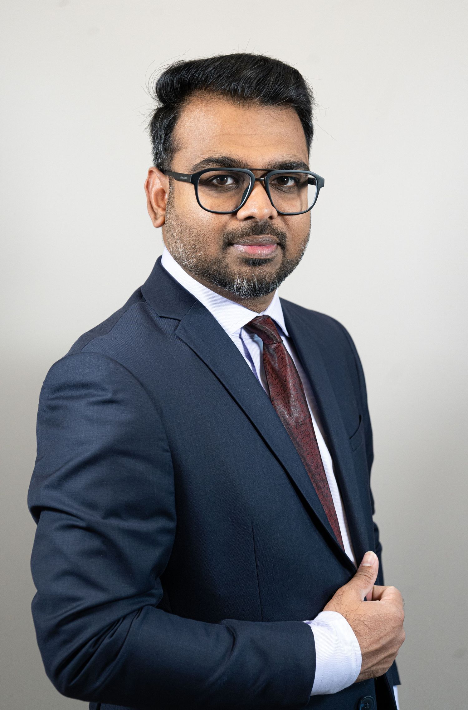 professional studio headshots, Portraits