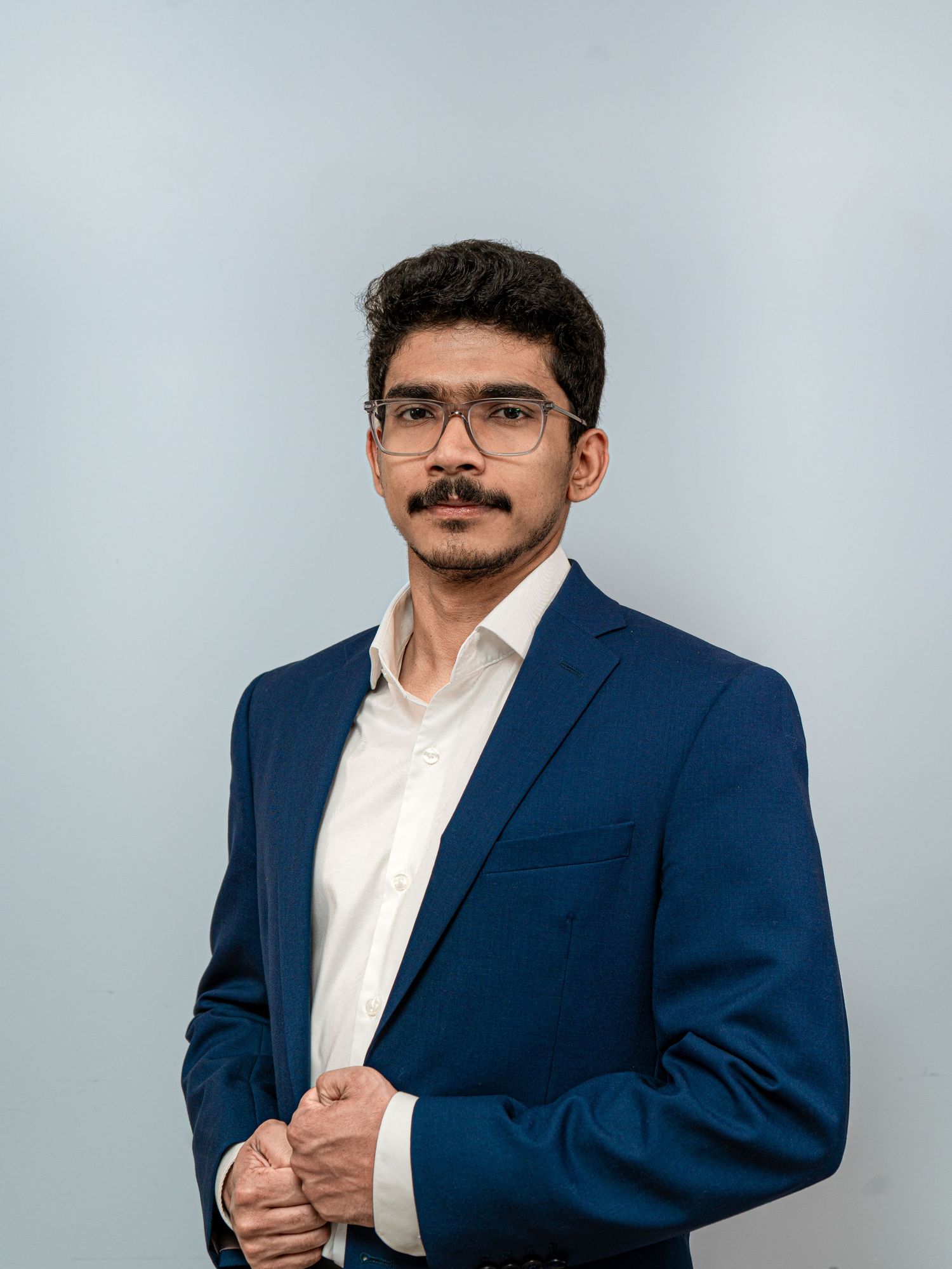professional studio headshots, Portraits