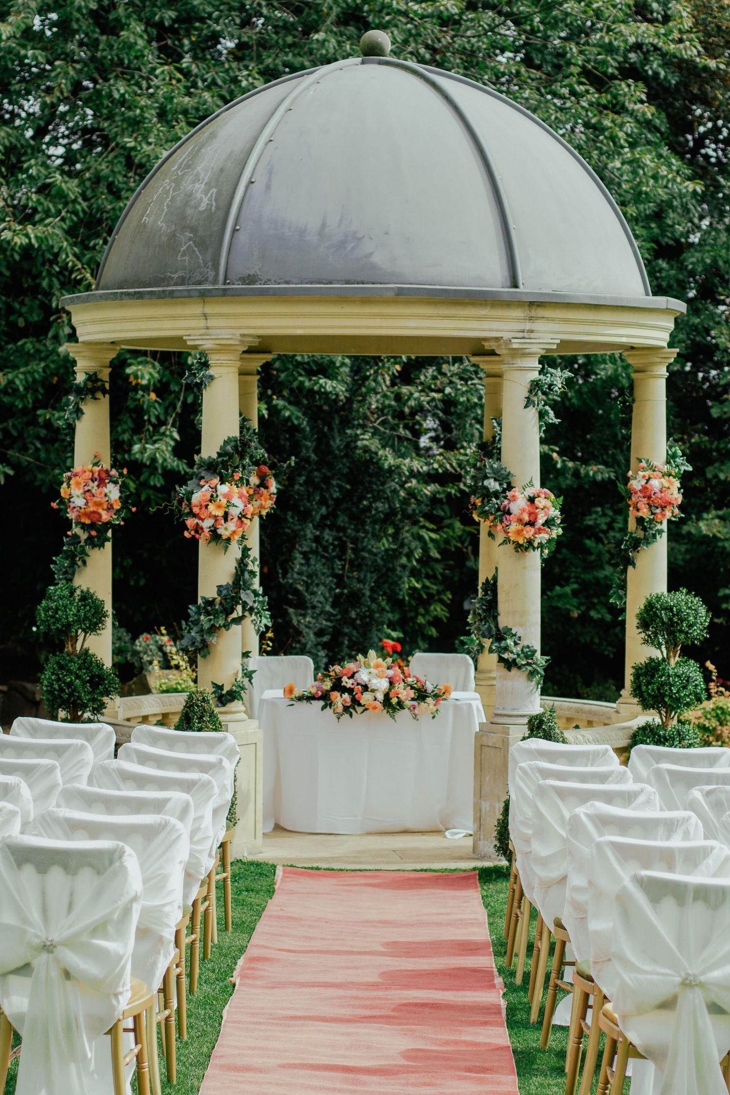 Wedding ceremony preparation