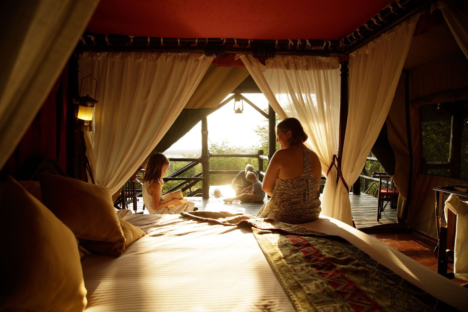Cinematic lifestyle imagery of the safari experience in Serengeti, specialising in tourism brand storytelling and high-end travel content.