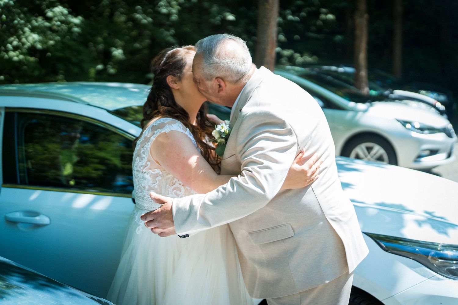 Hochzeitstag in der Märchenvilla Eberswalde mit authentischen Hochzeitsfotos