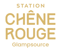 Station Chene Rouge Glampsource gold logo on white background.
