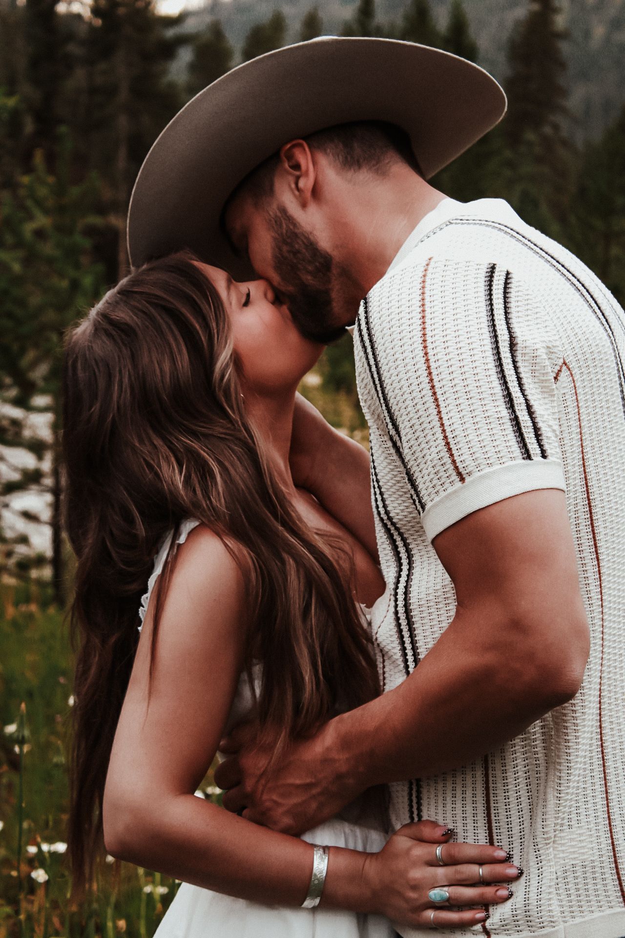 Wild & Real, couples
