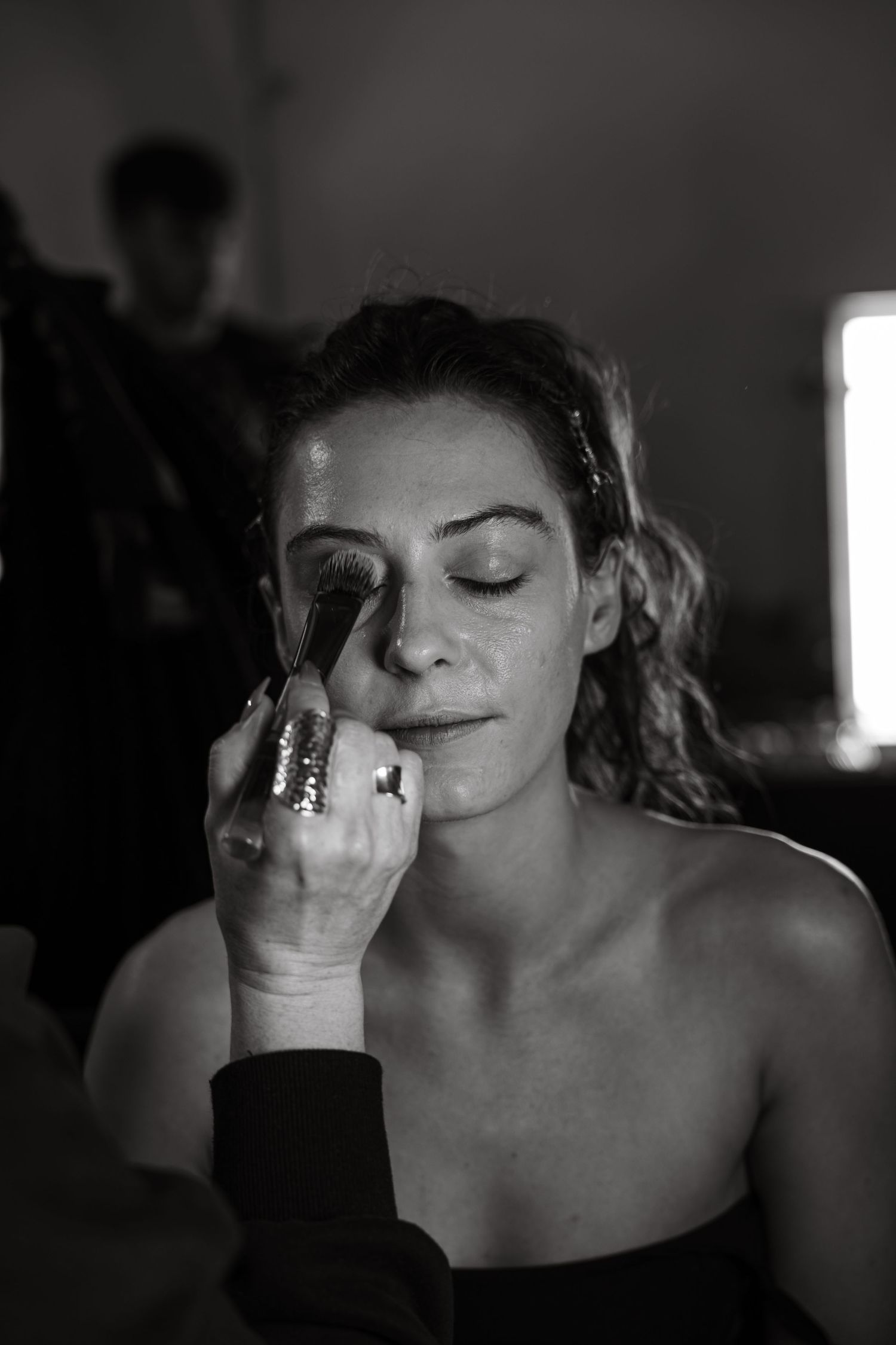 Stroke of Confidence. Art Hearts Fashion backstage photography NYFW 2025.   © Jack Curtis Photography.
