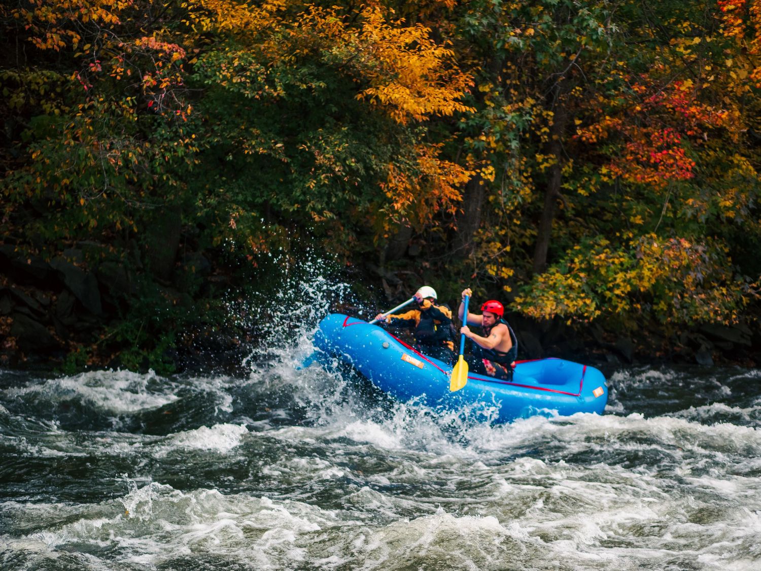 It takes two to go. Whitewater raft duo at the Ocoee River's Hell Hole during Fall 2024. © Jack Curtis Photography.