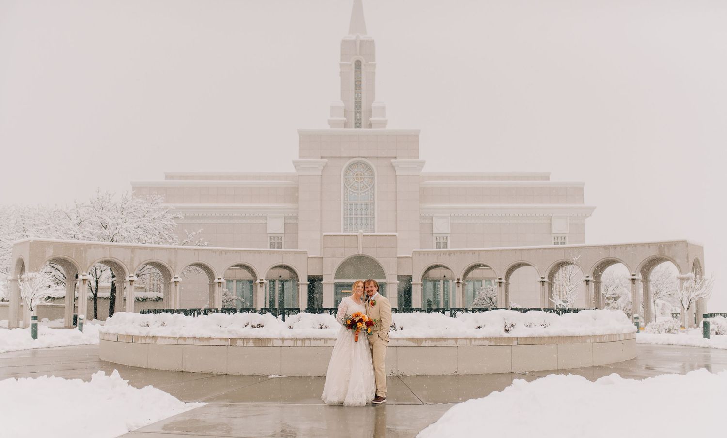 Bountiful Temple Wedding Photographer | Wedding Session