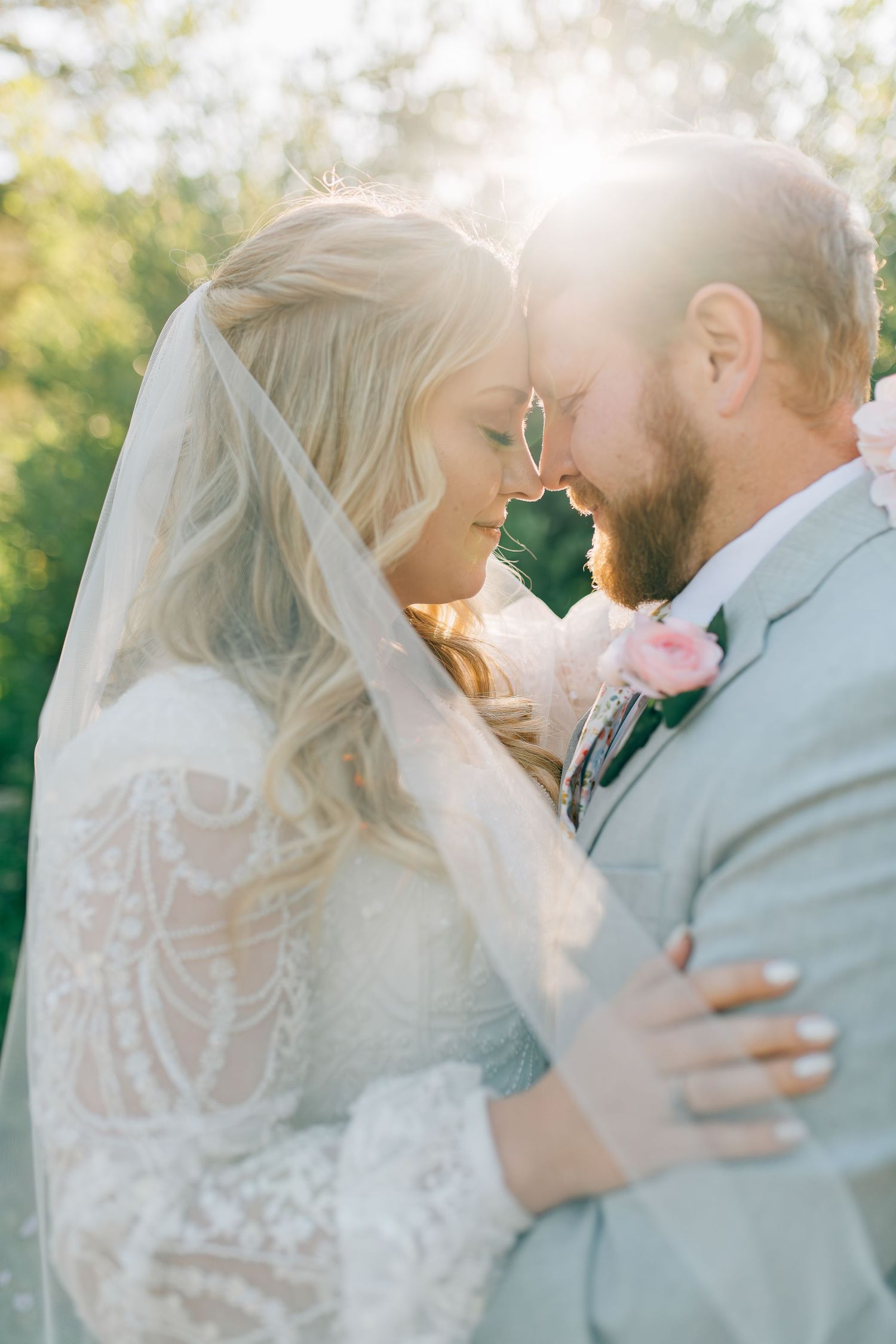 Southeast Idaho Wedding Photographer.         Logan Utah Wedding Photographer