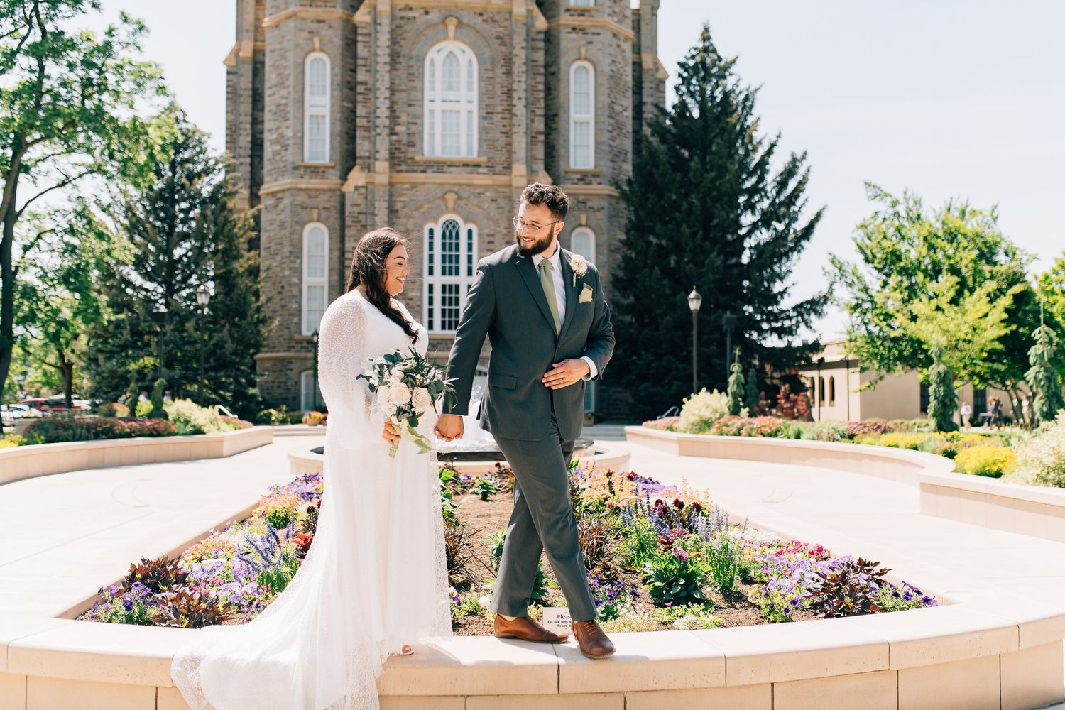 Southeast Idaho Wedding Photographer.         Logan Utah Wedding Photographer