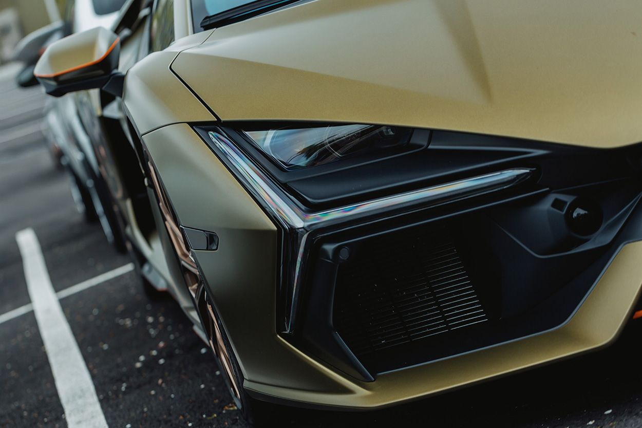 LAMBORGHINI FRONT END HEADLIGHT DETAILS GREEN