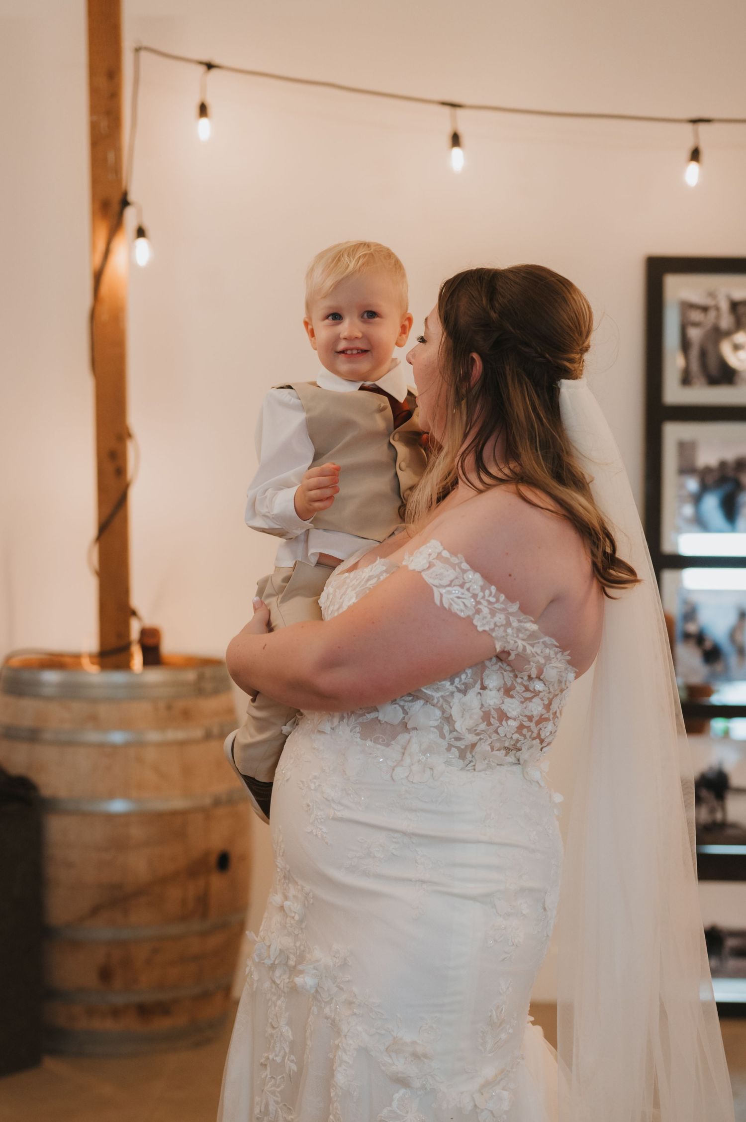 Wedding lifestyle photographer, lower mainland