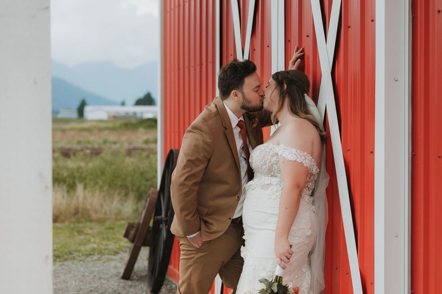 Wedding lifestyle photographer, lower mainland