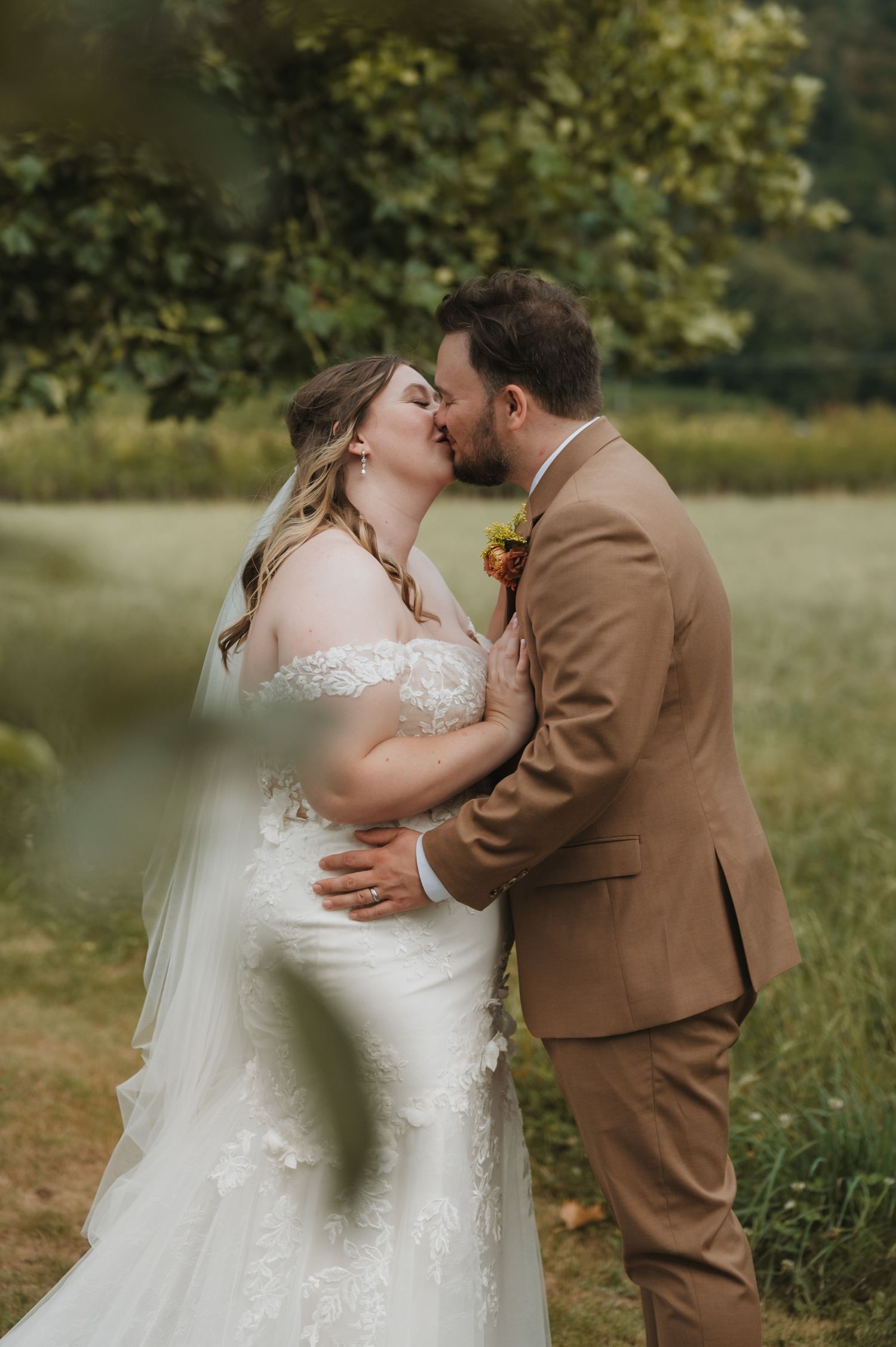 Wedding lifestyle photographer, lower mainland