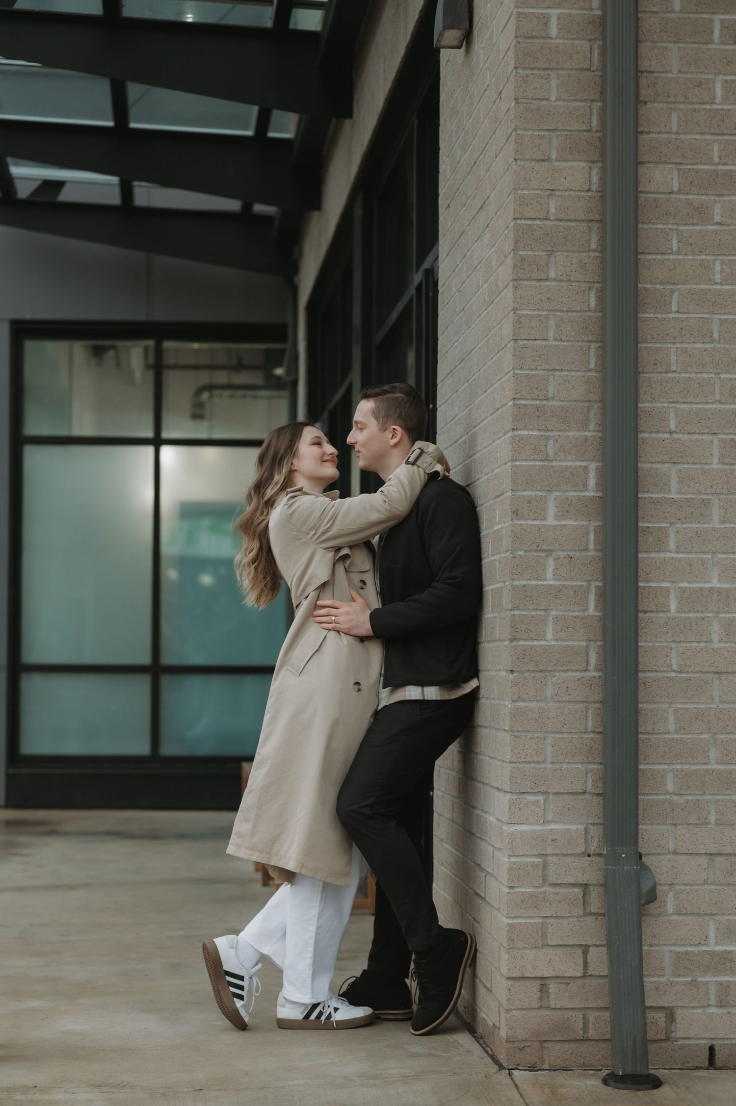 Couples downtown coffee date session
