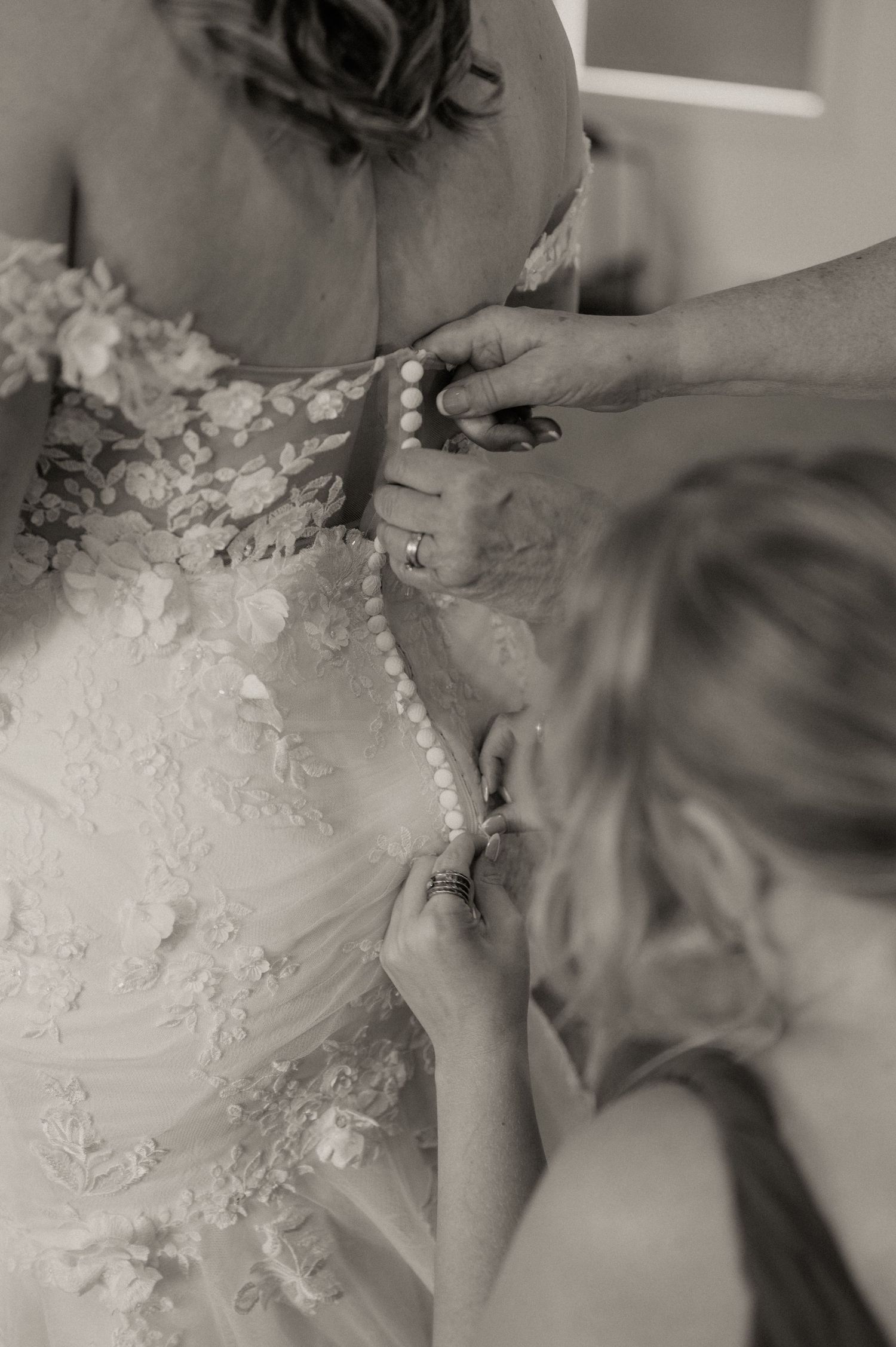 Wedding lifestyle photographer, lower mainland