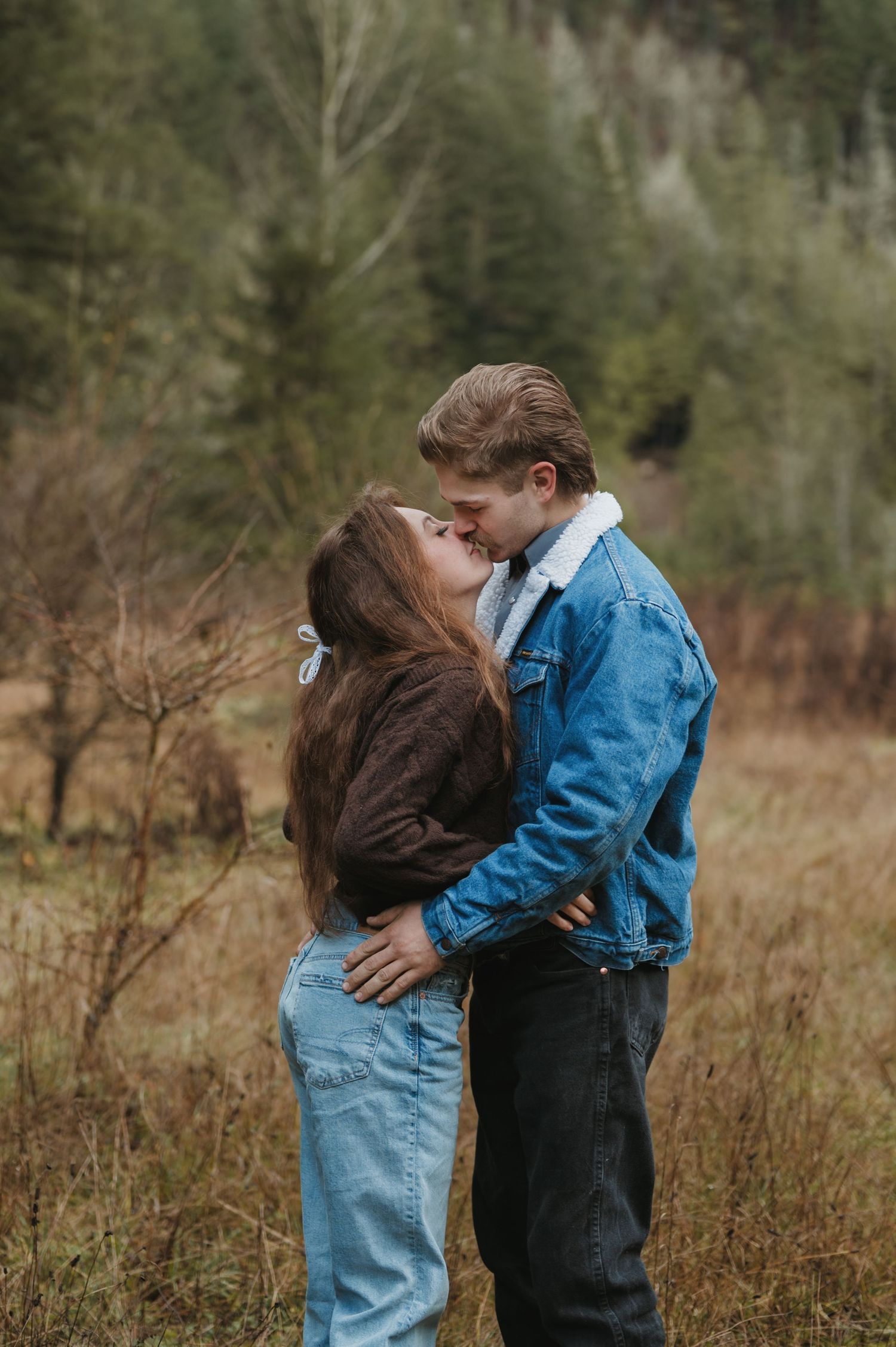 Winter outdoors couples lifestyle photography session