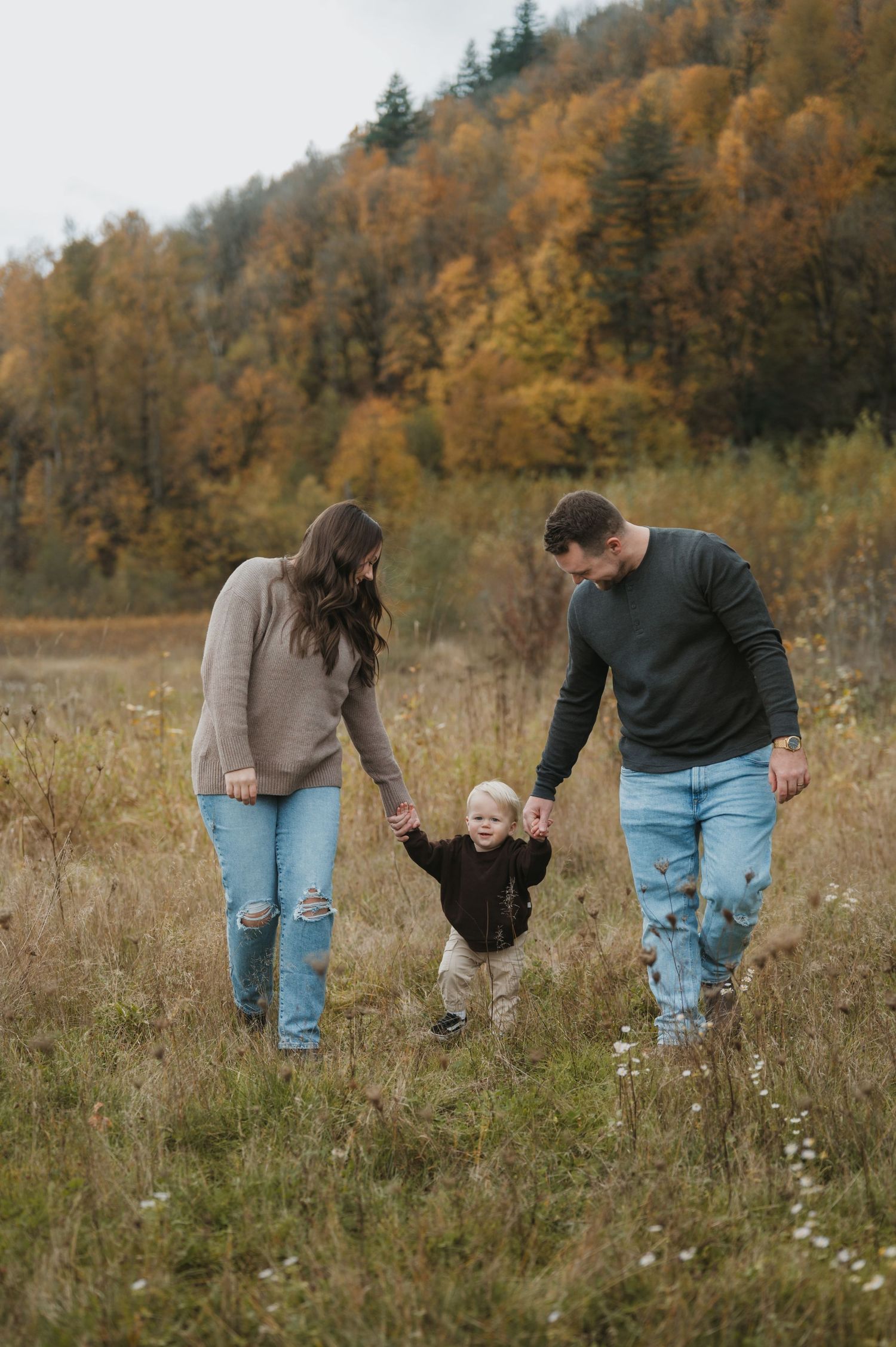 Family lifestyle photographer, fall