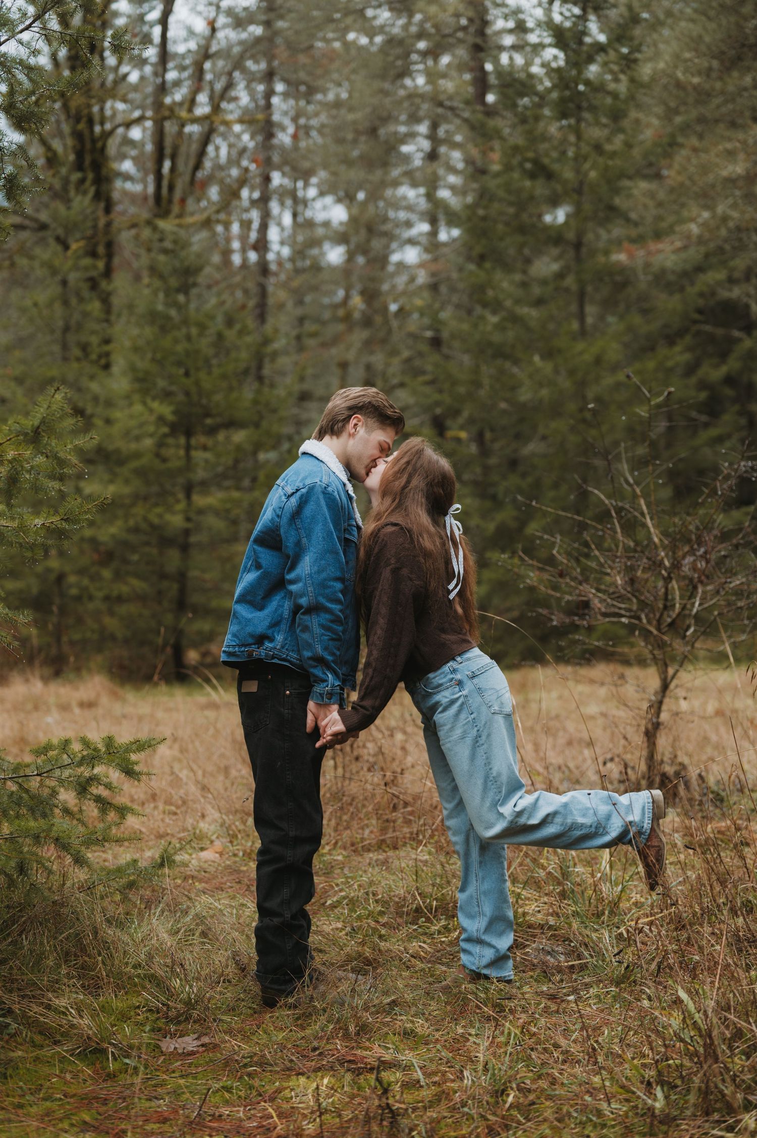 Winter outdoors couples lifestyle photography session