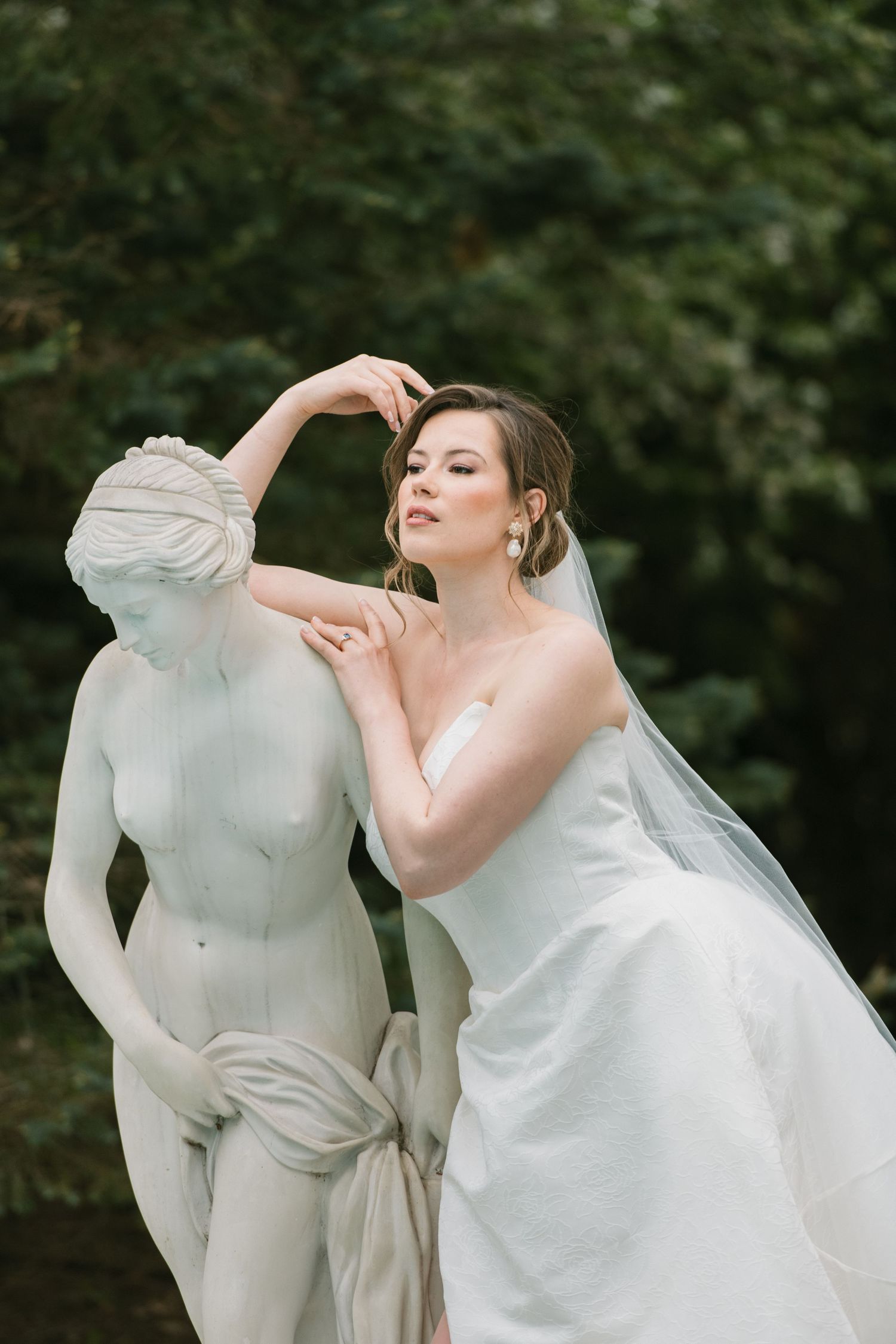 elegant wedding photography of a timeless couple, with motion blur and a high end, luxury feel. fine art wedding photographer Montreal
