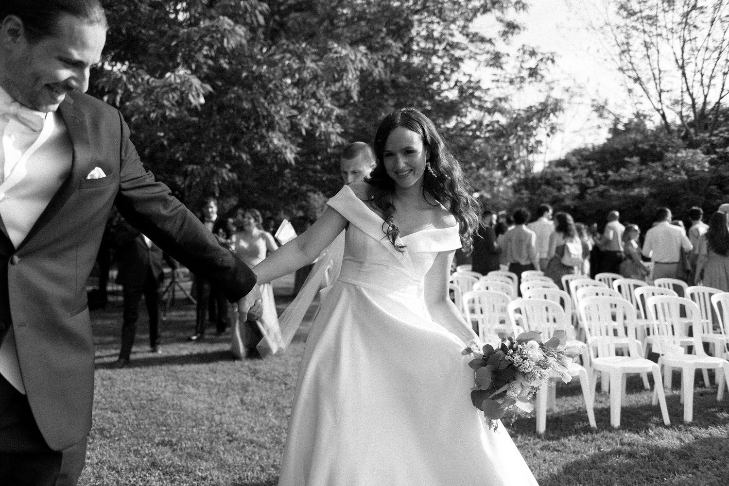 elegant wedding photography of a timeless couple, with motion blur and a high end, luxury feel. fine art wedding photographer Montreal