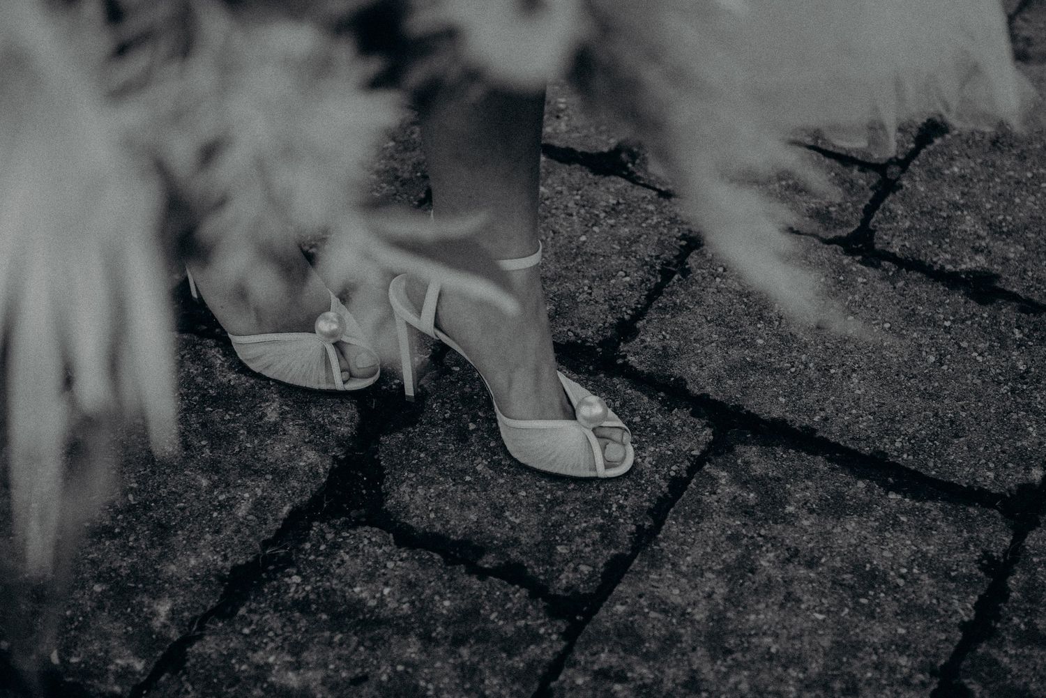 elegant wedding photography of a timeless couple, with motion blur and a high end, luxury feel. fine art wedding photographer Montreal