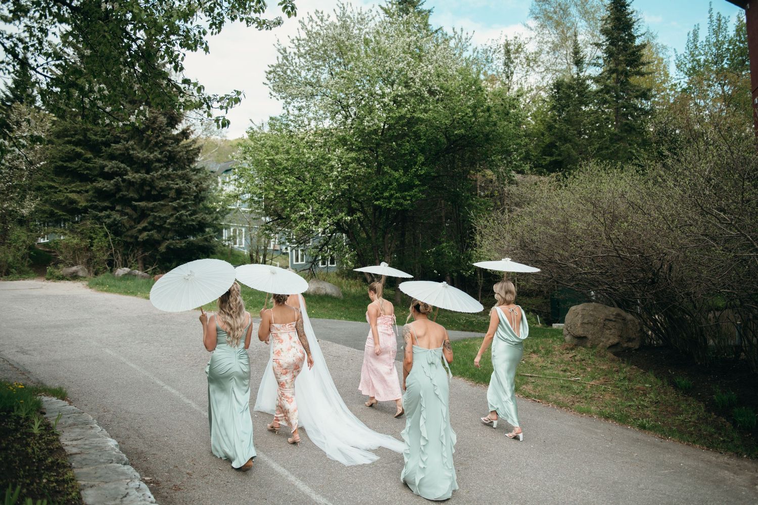 elegant wedding photography of a timeless couple, with motion blur and a high end, luxury feel. fine art wedding photographer Montreal
