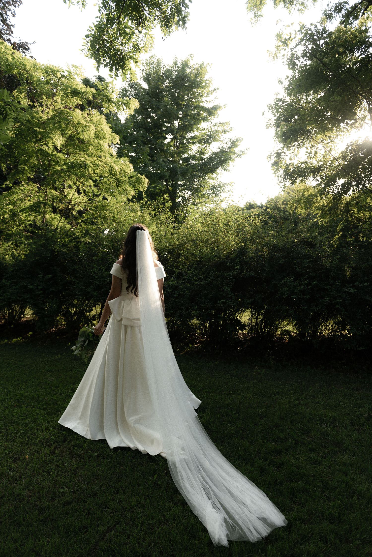 elegant wedding photography of a timeless couple, with motion blur and a high end, luxury feel. fine art wedding photographer Montreal