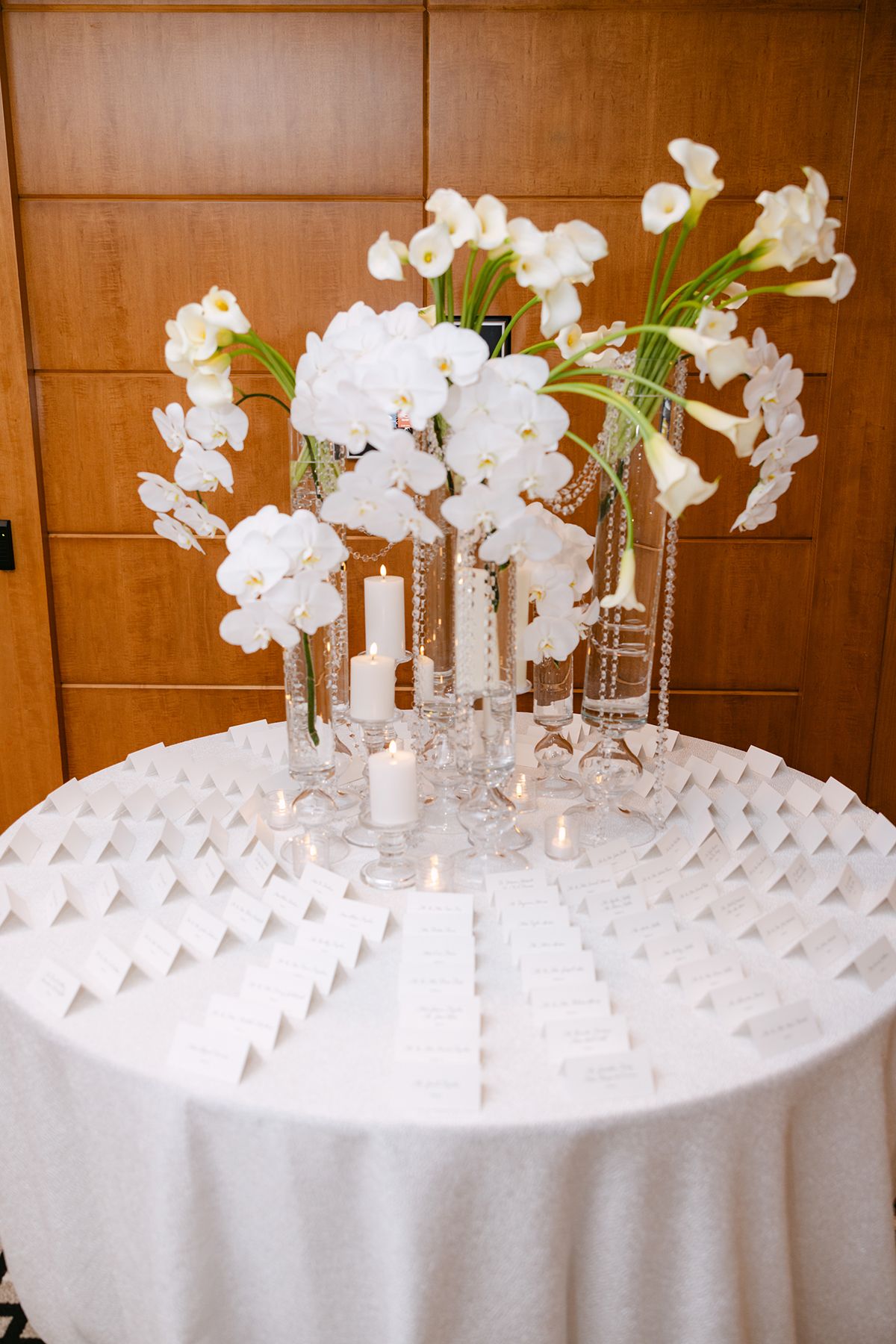 Wedding celebration at the Mandarin Oriental Boston. Photographed by Boston Wedding Photographer, Lauren Killian.