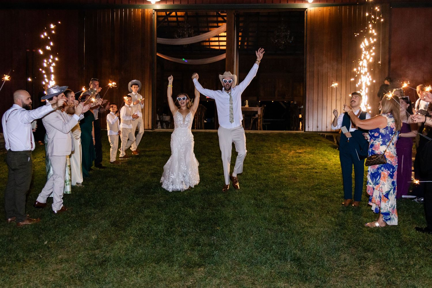 Abby Tommy Wedding Bluebird Manor Avalon Photography MD