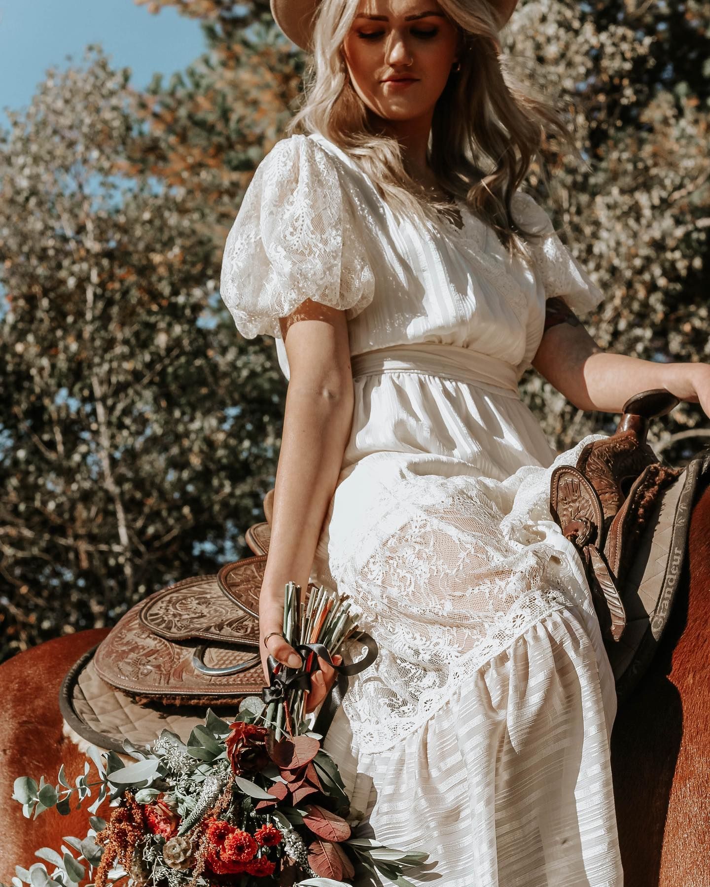 Bride riding an horse