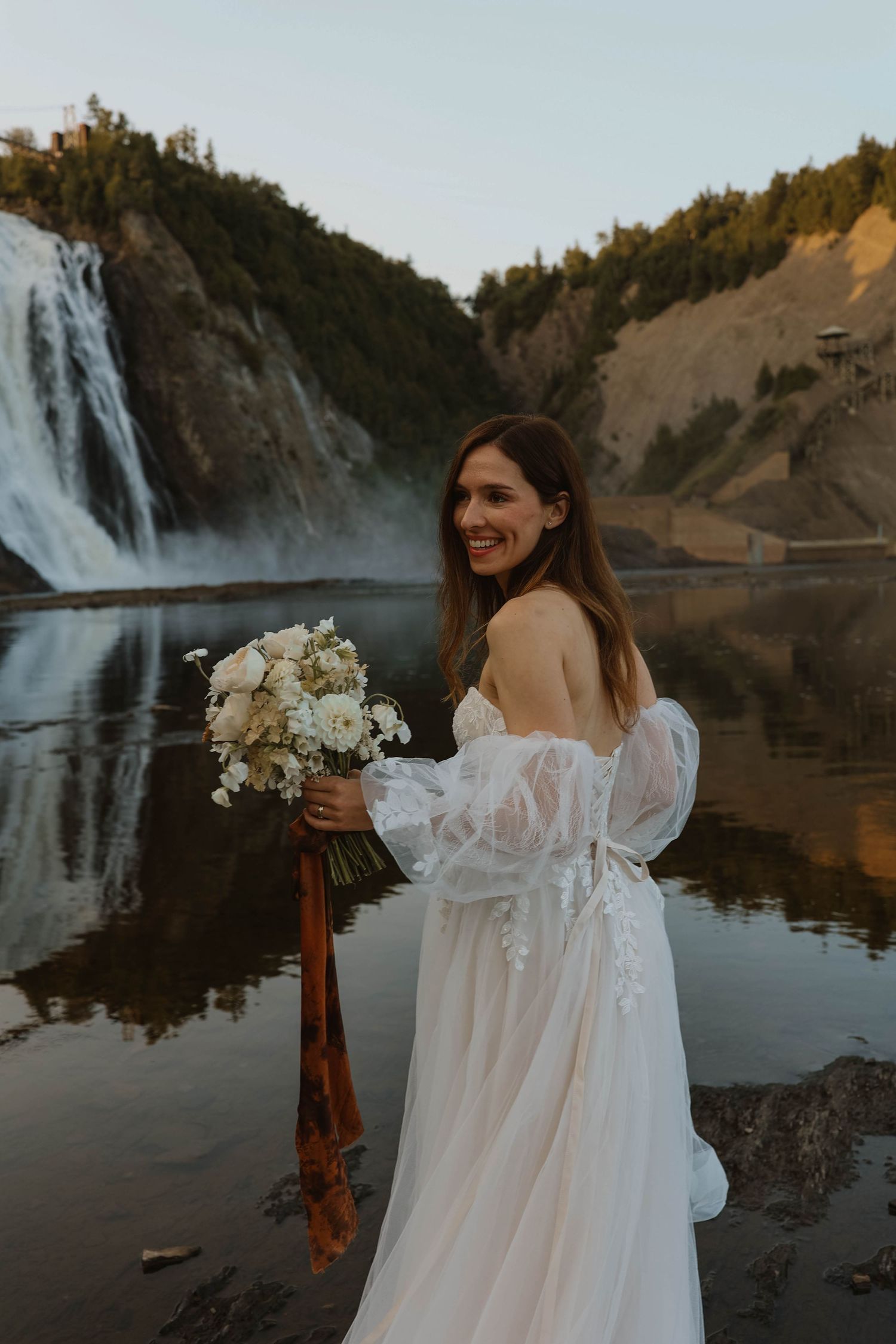 bride at the waterfall , chutes montmorency