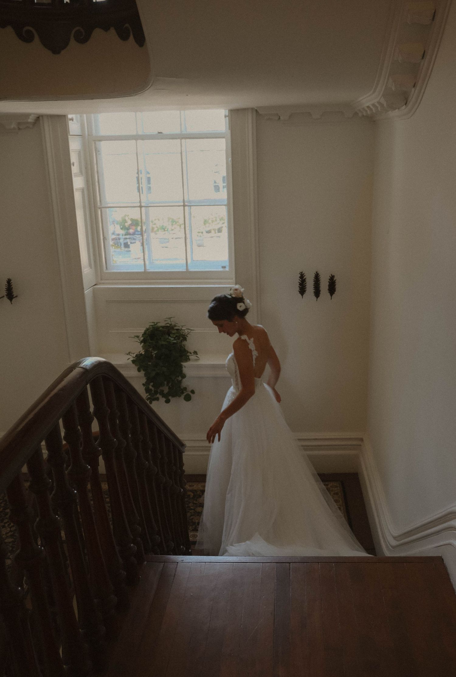bride in strairs, domaine cataraqui