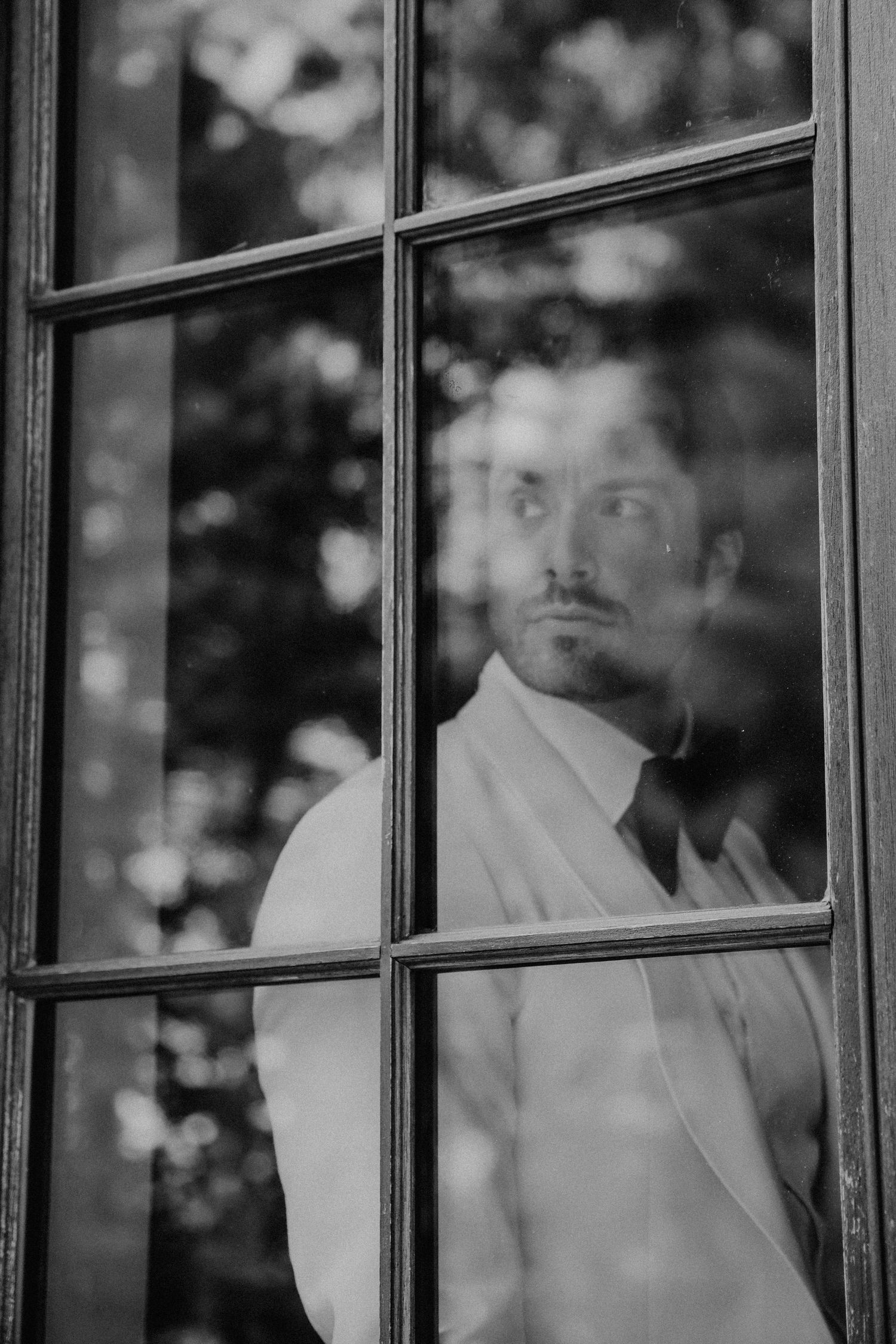 window groom