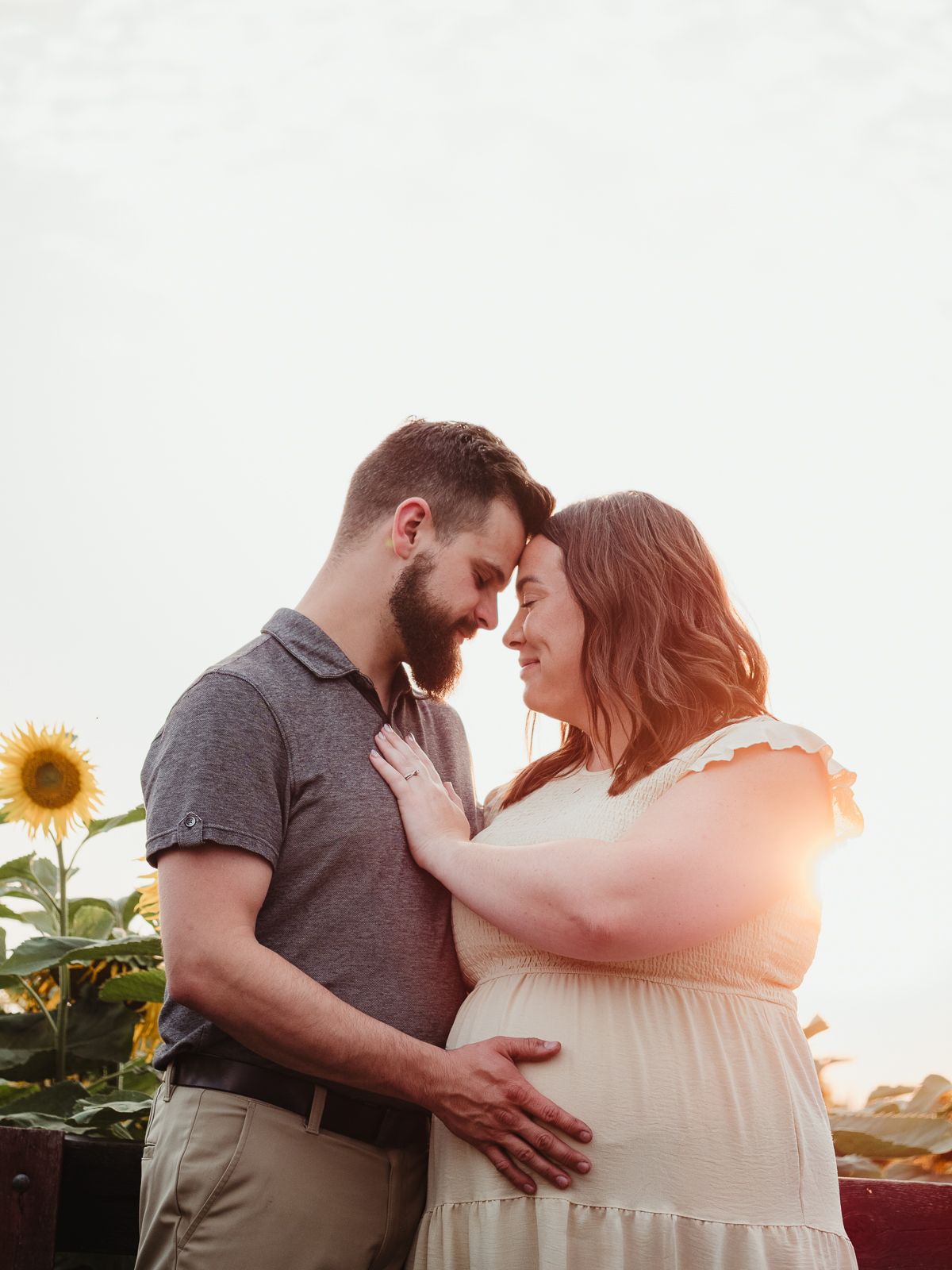 Edmonton maternity photographer outdoor session
