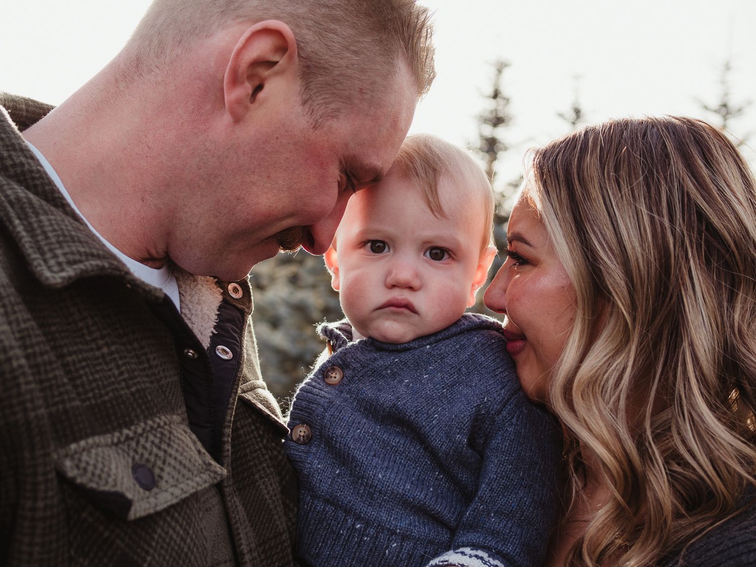 Family photography session at sunset in Spruce Grove, by Spruce Grove Family Photographer.