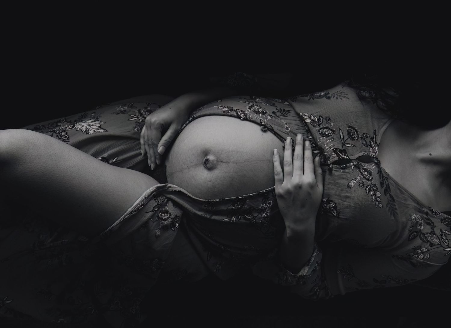 Maternity photography session in Spruce Grove Alberta