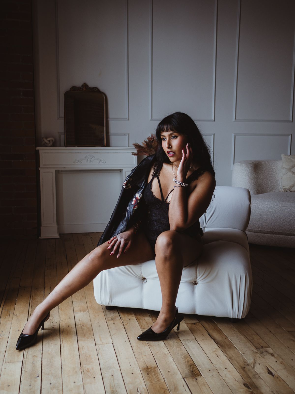 Edmonton boudoir photographer capturing empowering, body-positive boudoir portraits in Stony Plain, Spruce Grove and Parkland County.