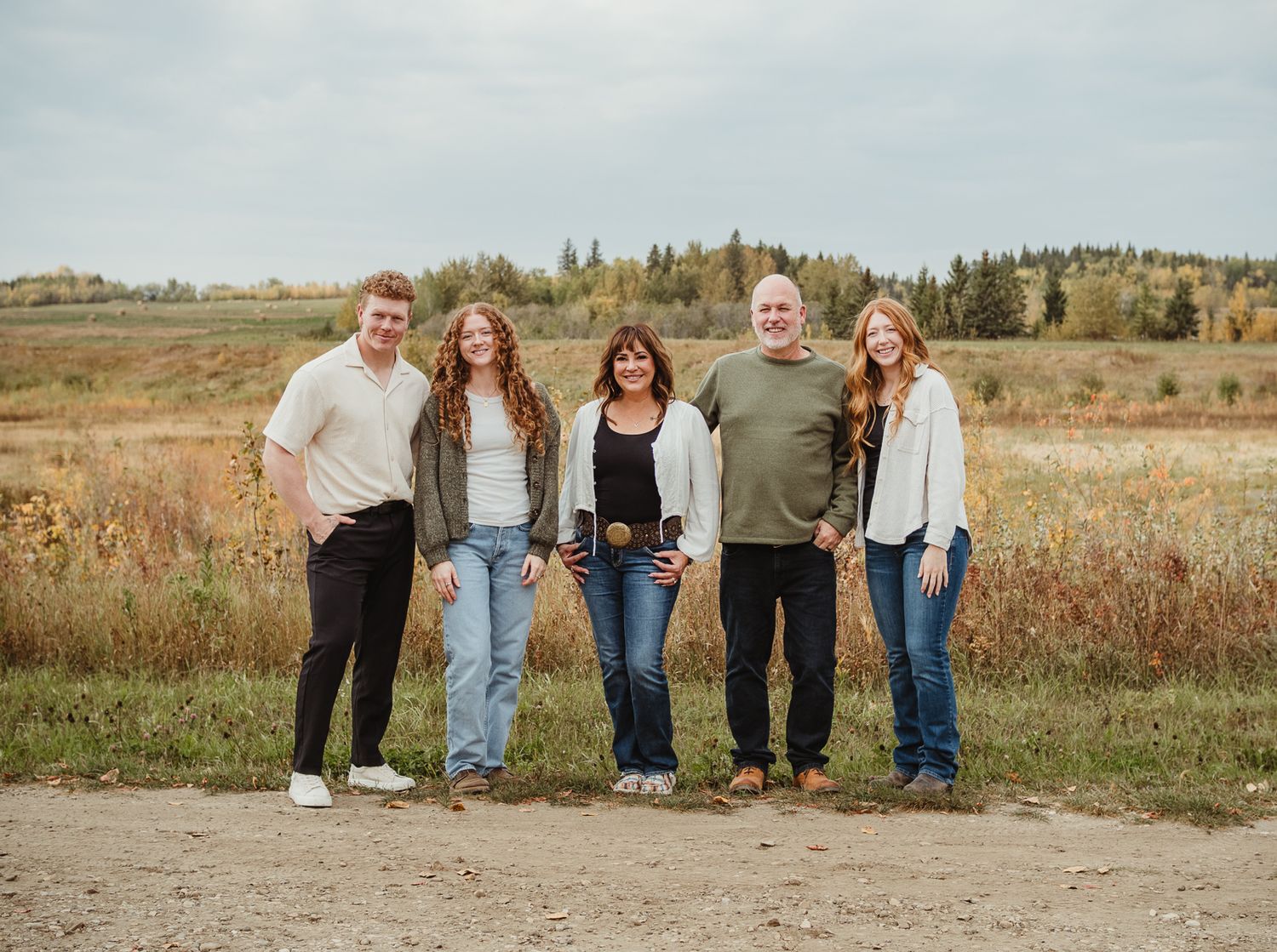 Family photography session at sunset in Spruce Grove, by Spruce Grove Family Photographer.