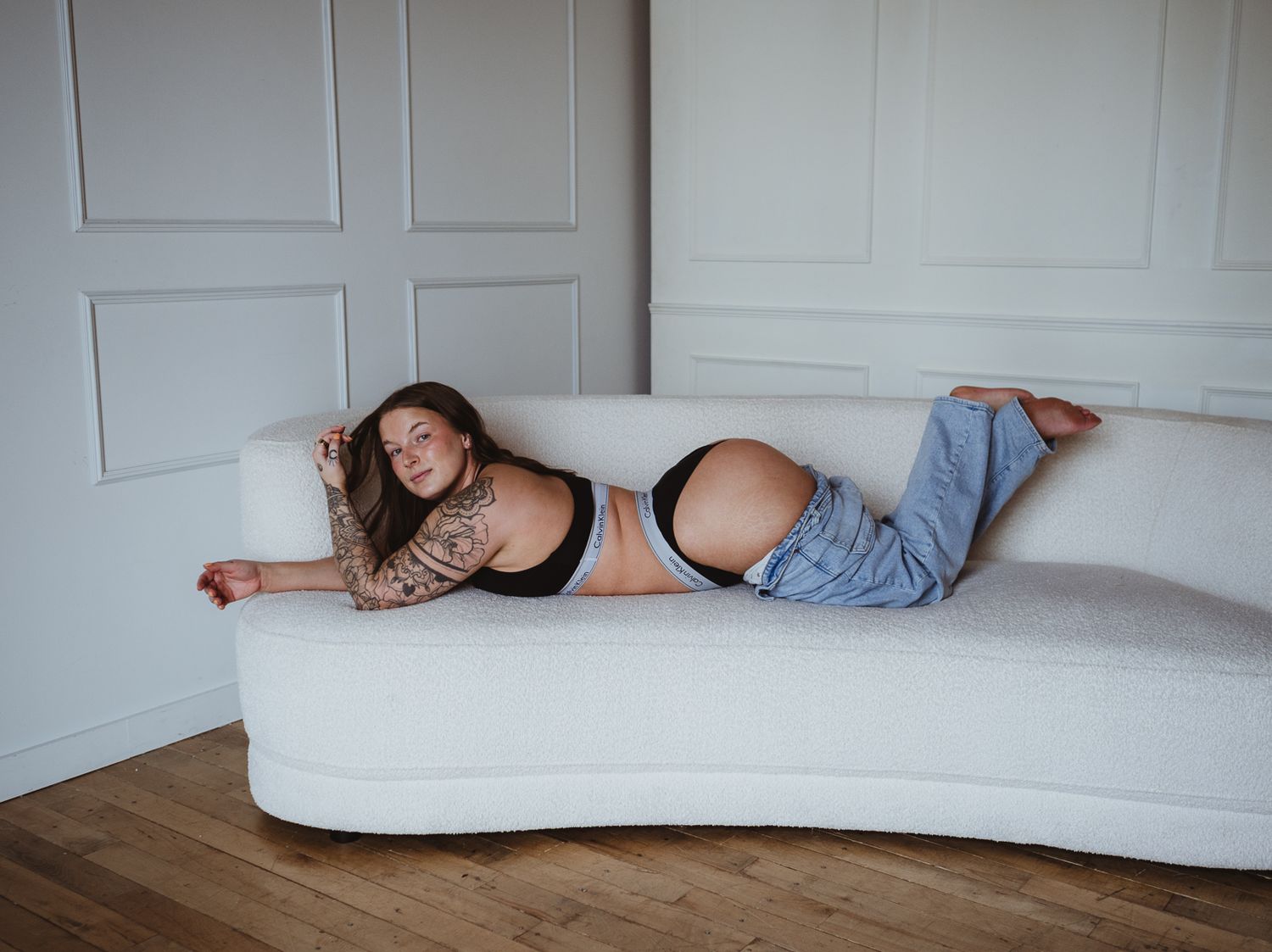 Spruce Grove and Stony Plain photographer capturing pets, families and boudoir sessions across the Edmonton area.