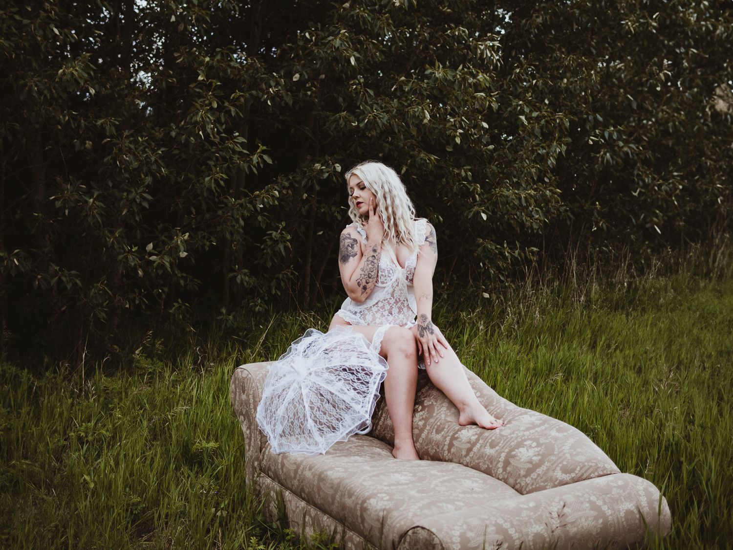 Edmonton Boudoir Photographer. Stony Plain Boudoir Photographer, Spruce Grove Boudoir Photographer, Alberta boudoir photographer