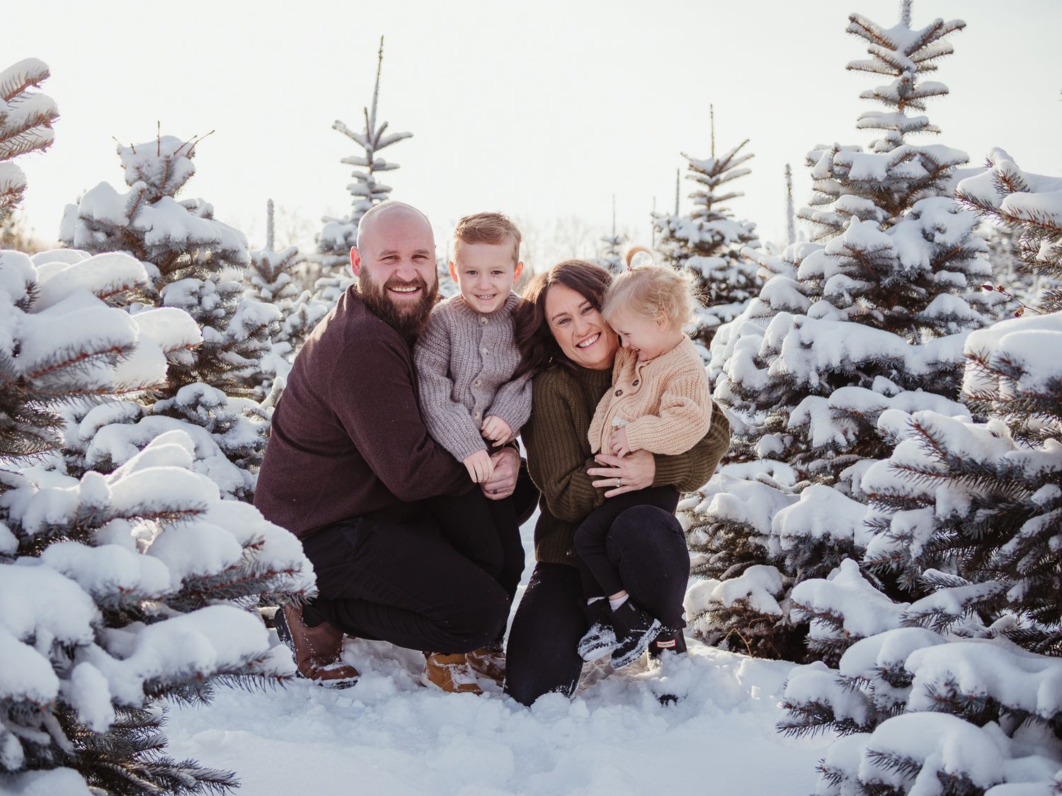 Family photography session at sunset in Spruce Grove, by Spruce Grove Family Photographer.
