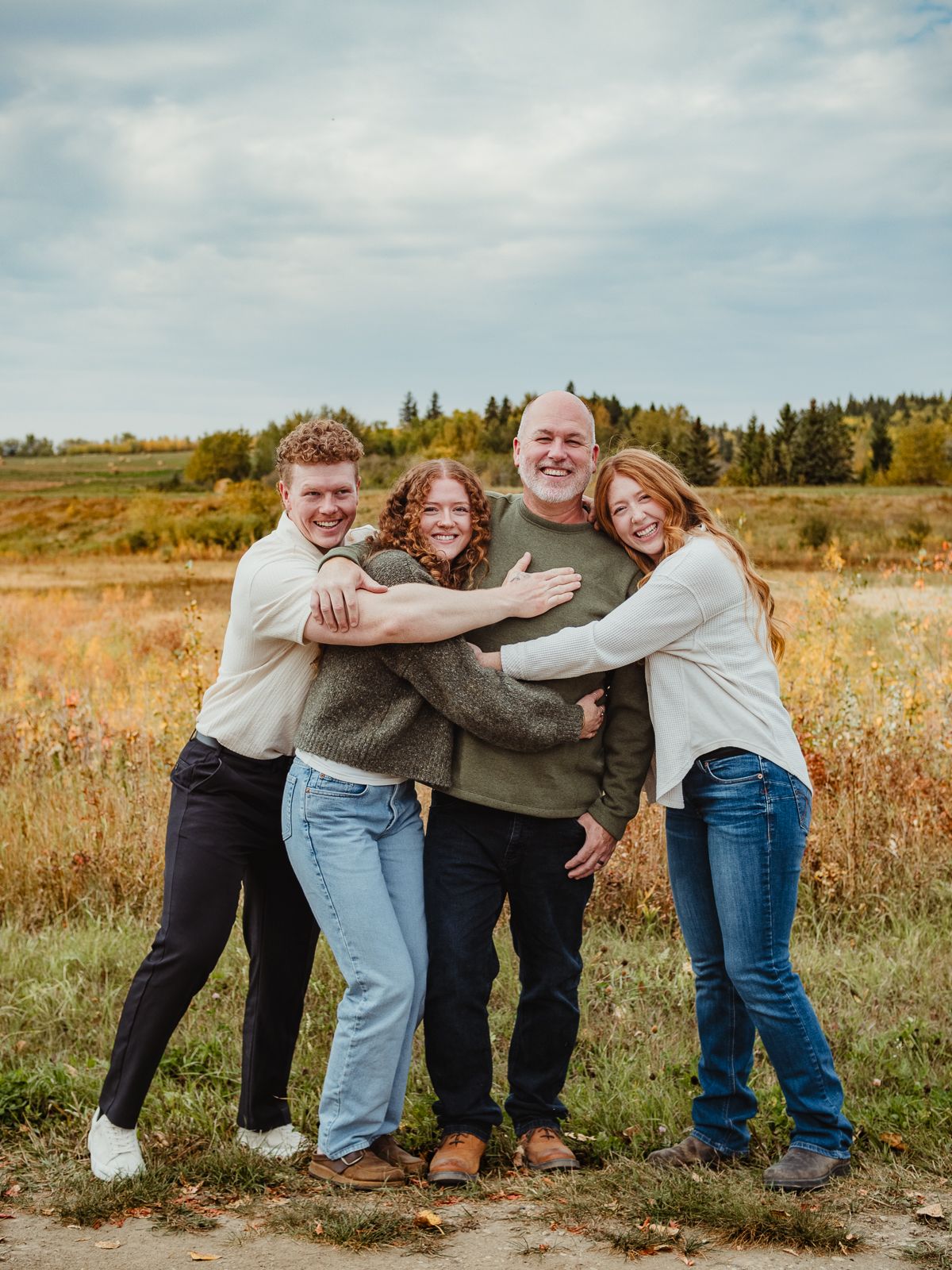 Family photography session at sunset in Spruce Grove, by Spruce Grove Family Photographer.