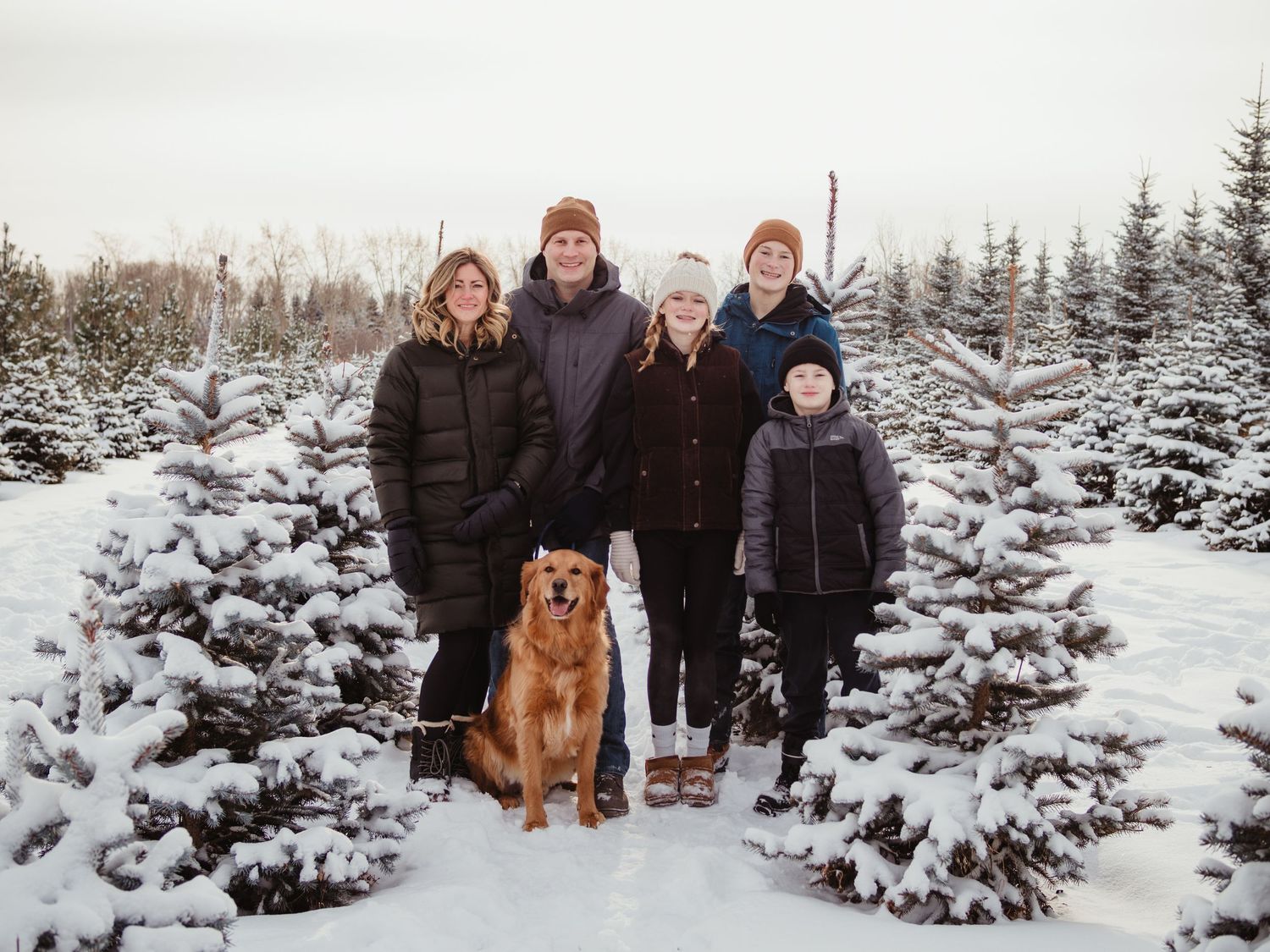 Spruce Grove and Stony Plain photographer capturing pets, families and boudoir sessions across the Edmonton area.
