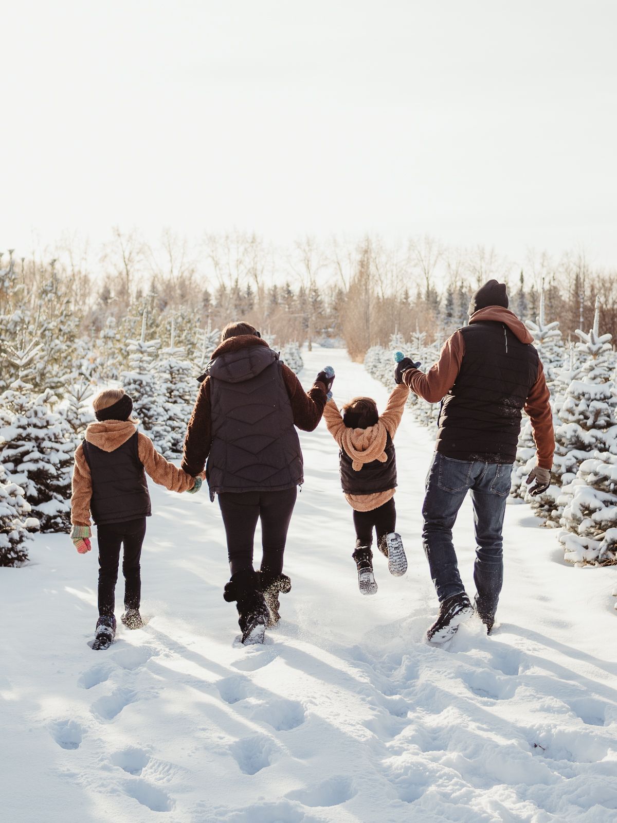 Family photography session at sunset in Spruce Grove, by Spruce Grove Family Photographer.
